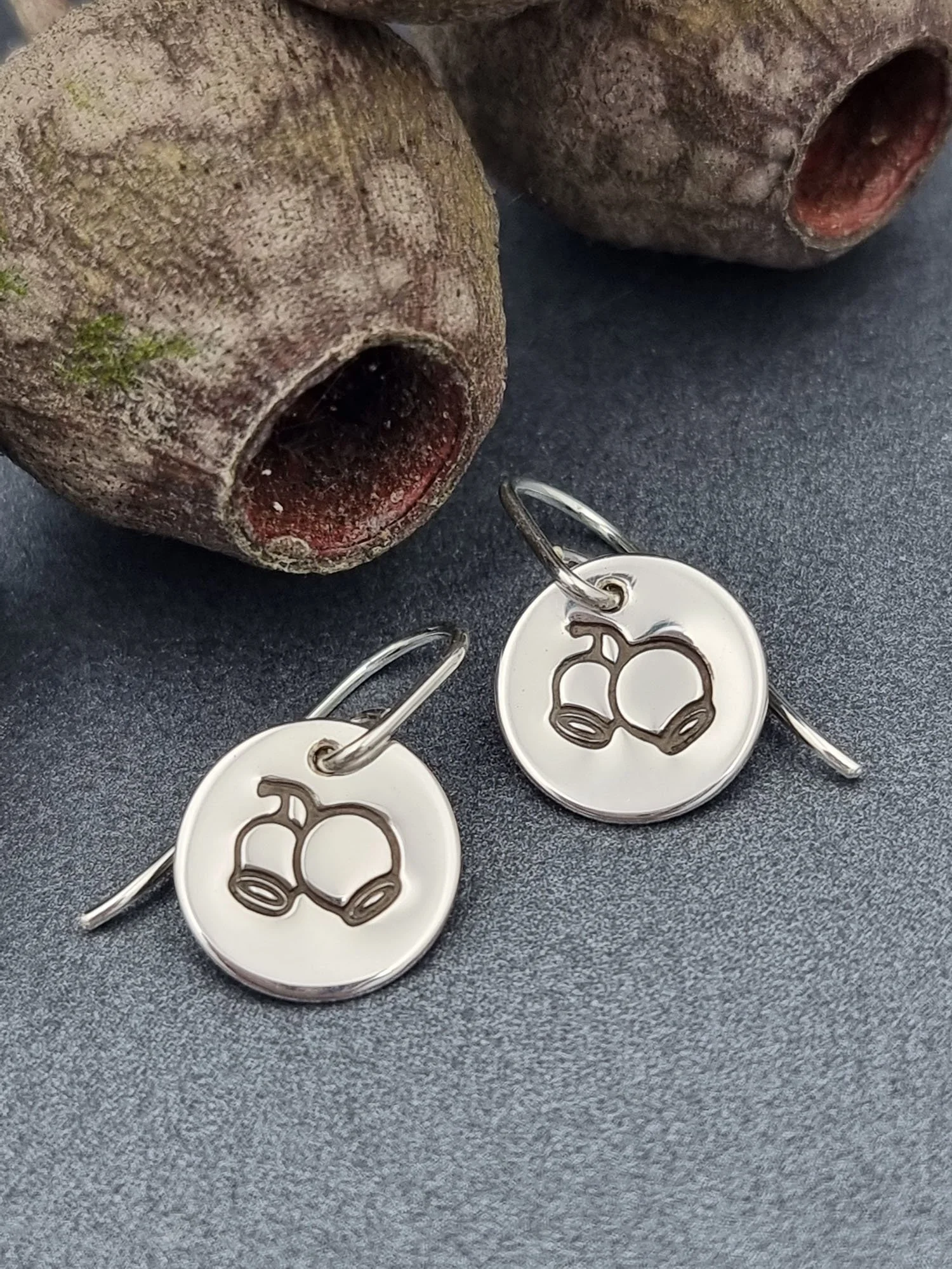 AUSSIE BUSH – Gum nut earrings