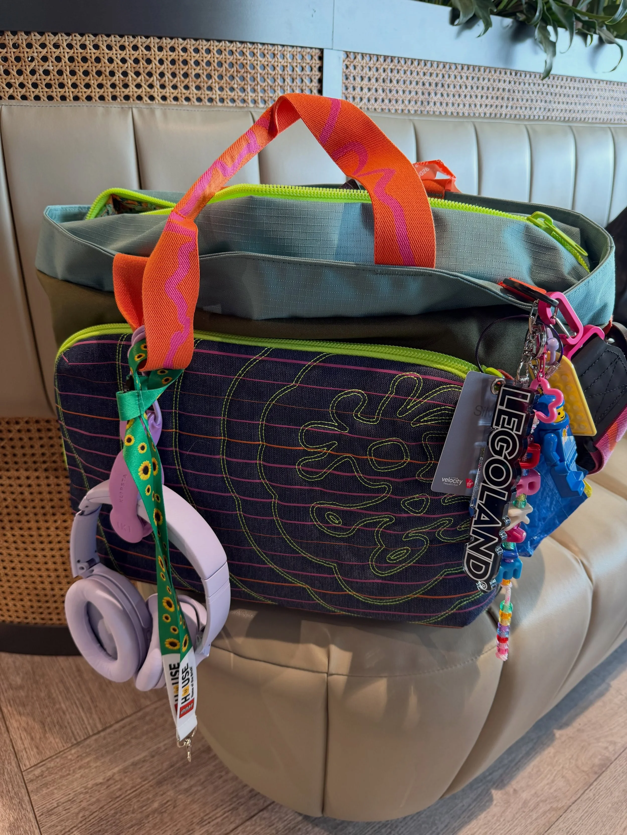 Tell me you&rsquo;re an ADHDer without telling me&hellip;🤓

Flying off to a 3 week writing/heart-mending retreat&hellip; with my new maximum dopamine @crumpler carry-on to bring a smile to my face❤️&zwj;🩹

#adhdinwomen #adhdentrepreneur #lego