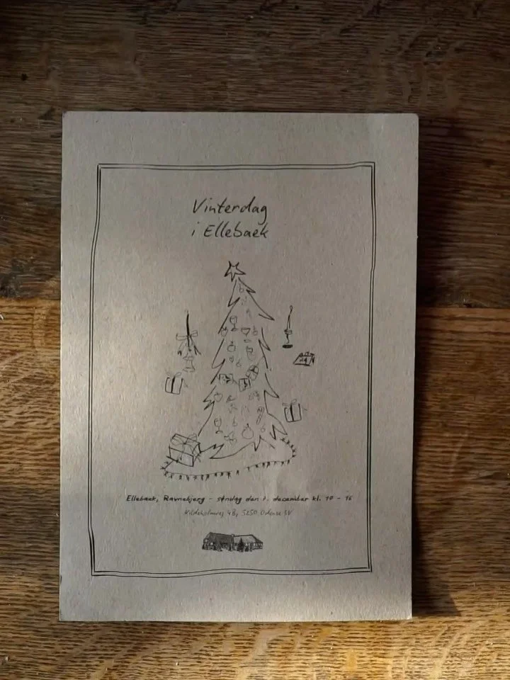 S&oslash;ndag den 7. december fra klokken 10&ndash;16 inviterer vi til Vinterdag i haven Ellebaek i Ravnebjerg.

I anledning af 2. s&oslash;ndag i advent byder vi p&aring; en hyggelig dag fyldt med duften af gran, gl&oslash;gg og b&aring;l.

Lav din 