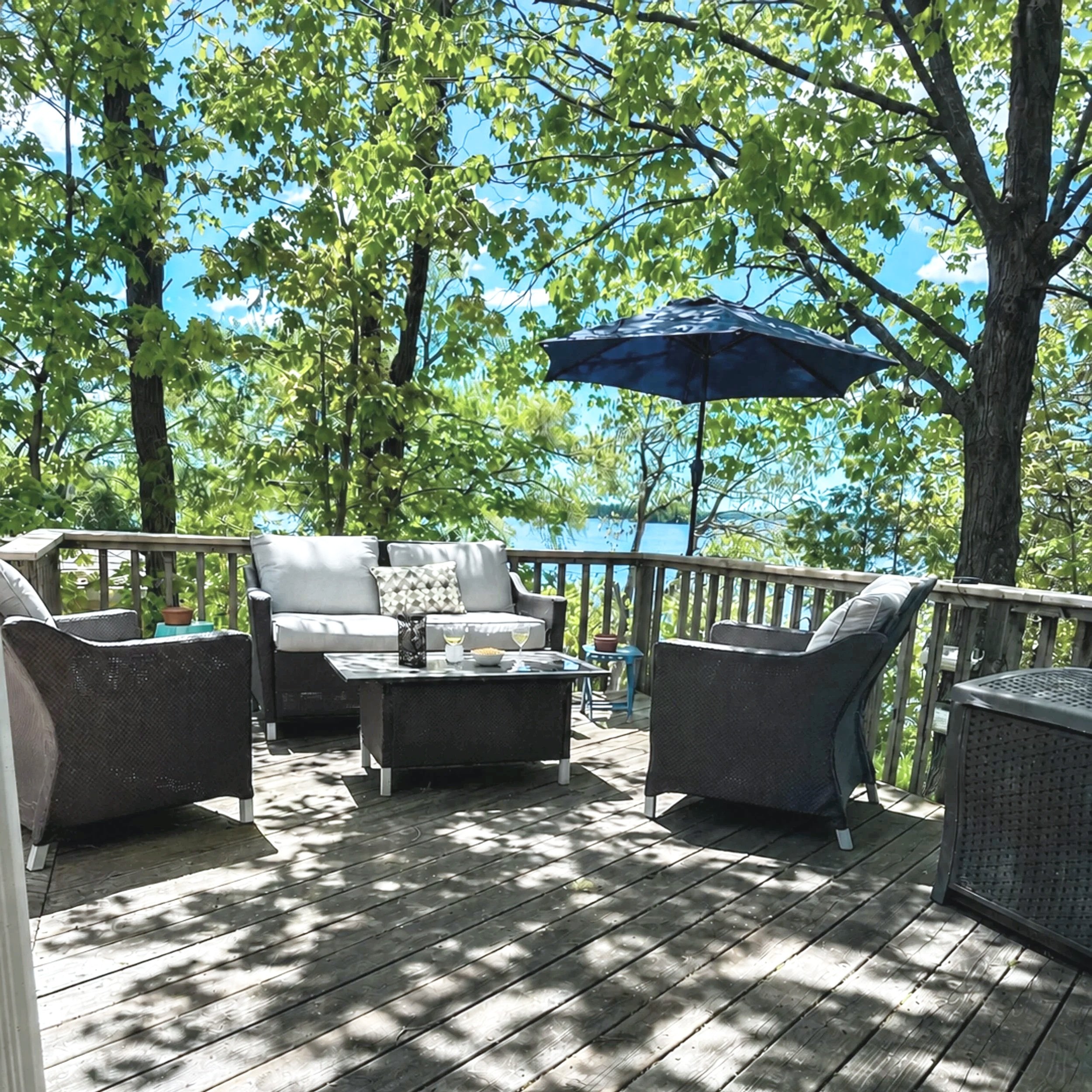 Lounging terrace 