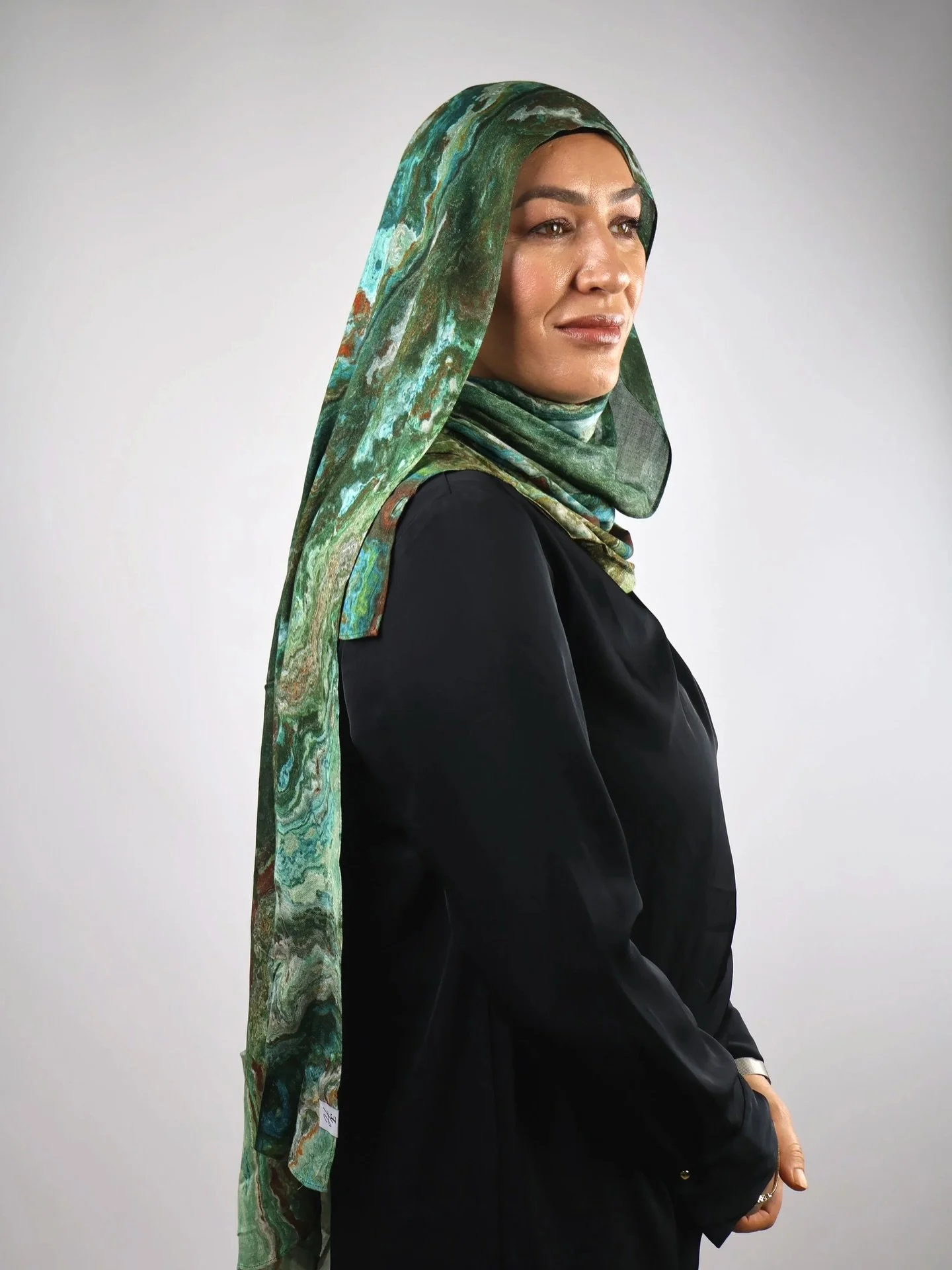 Queen Energy 🔥

Okay surely you want to switch up your style a bit. 

Plain hijabs are nice, but sometimes a girl just wants a change! 

#hijabs #modal #printedhijab