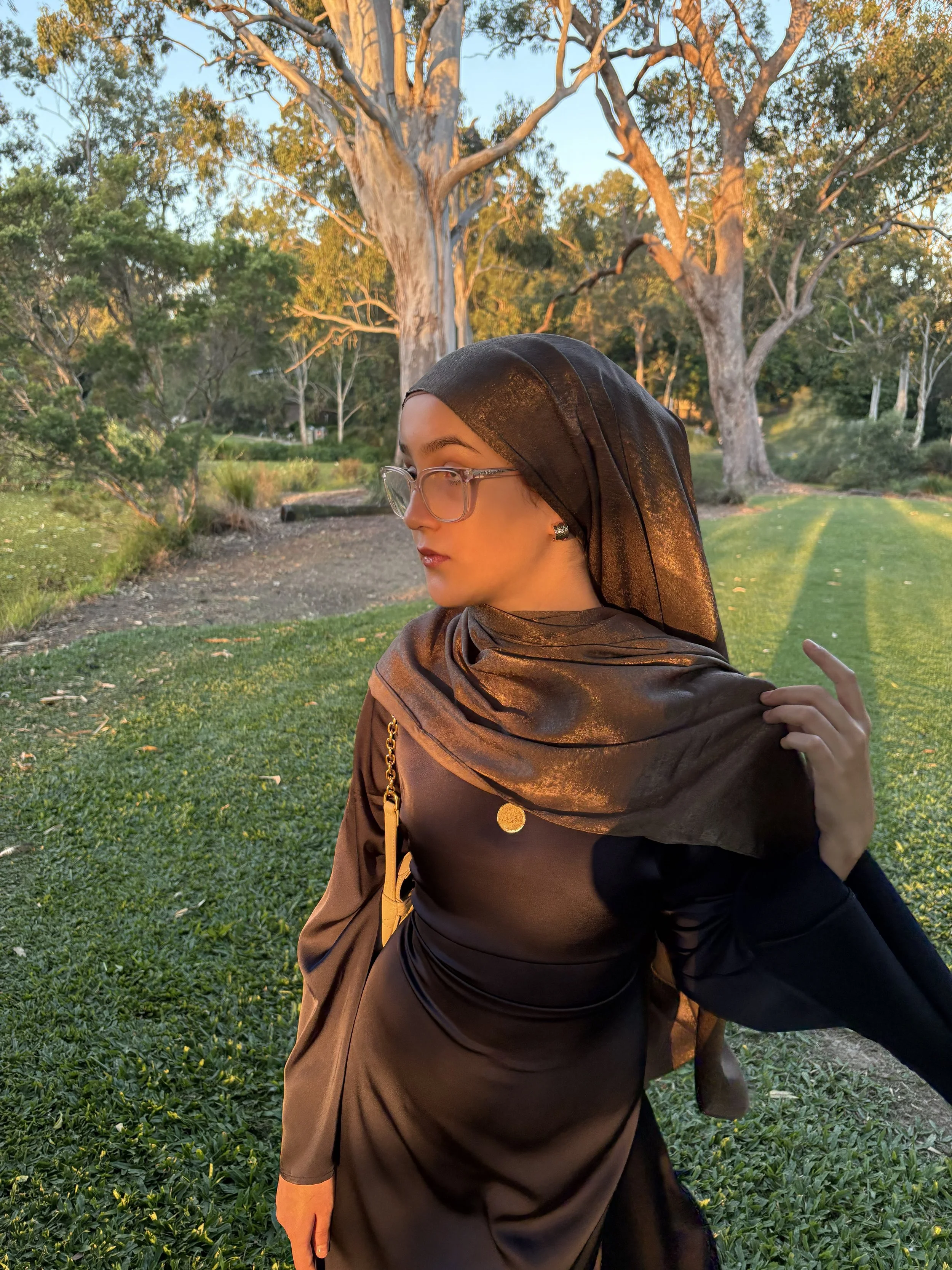 Velvet Hijab – Mocha