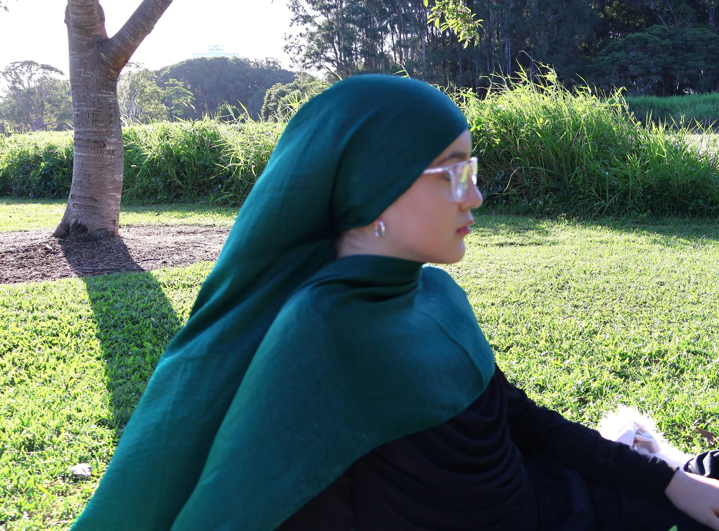 Velvet Hijab – Emerald Green