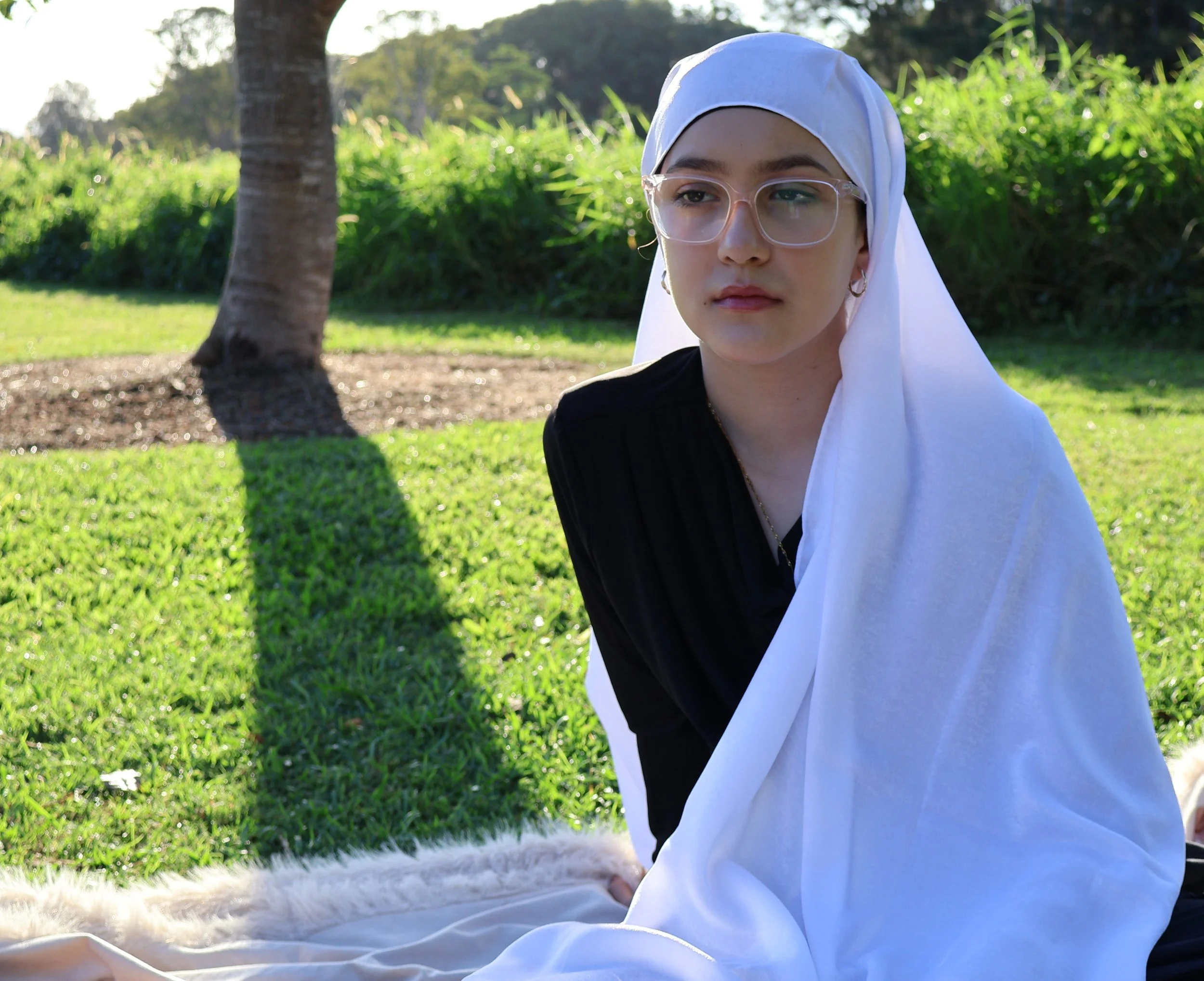 Velvet Hijab – Snow White
