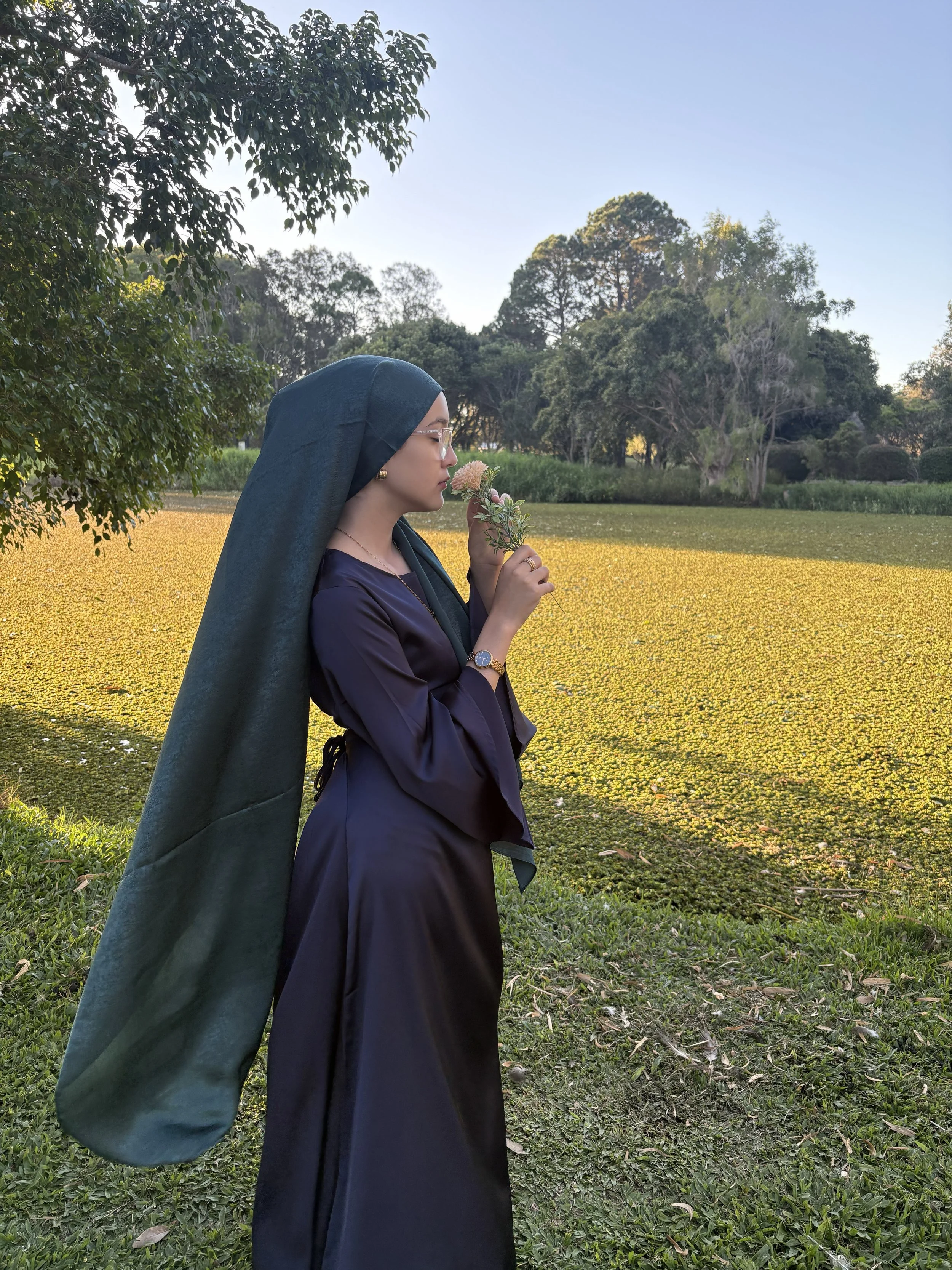 Velvet Hijab – Midnight Green