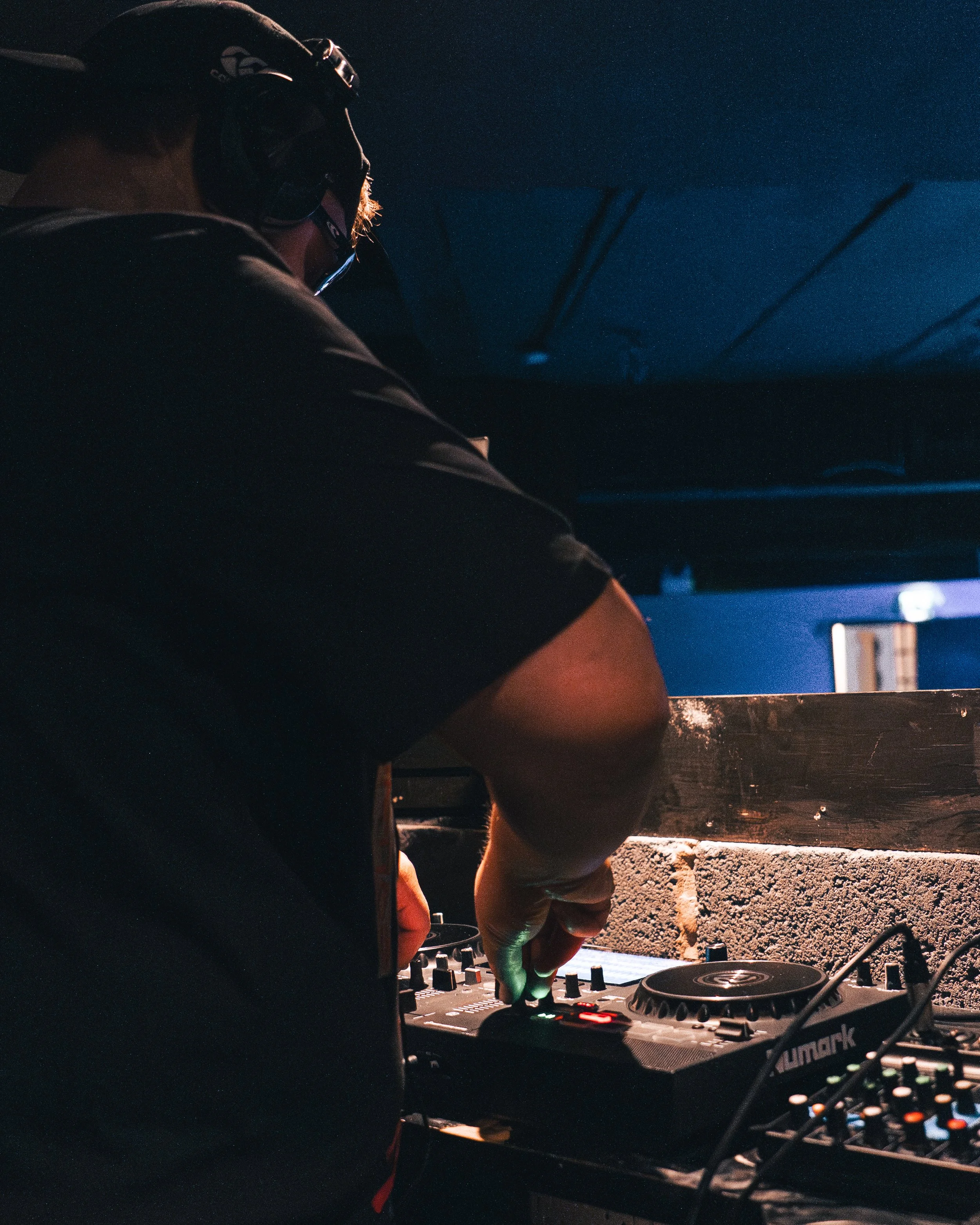 DJ-03.jpg