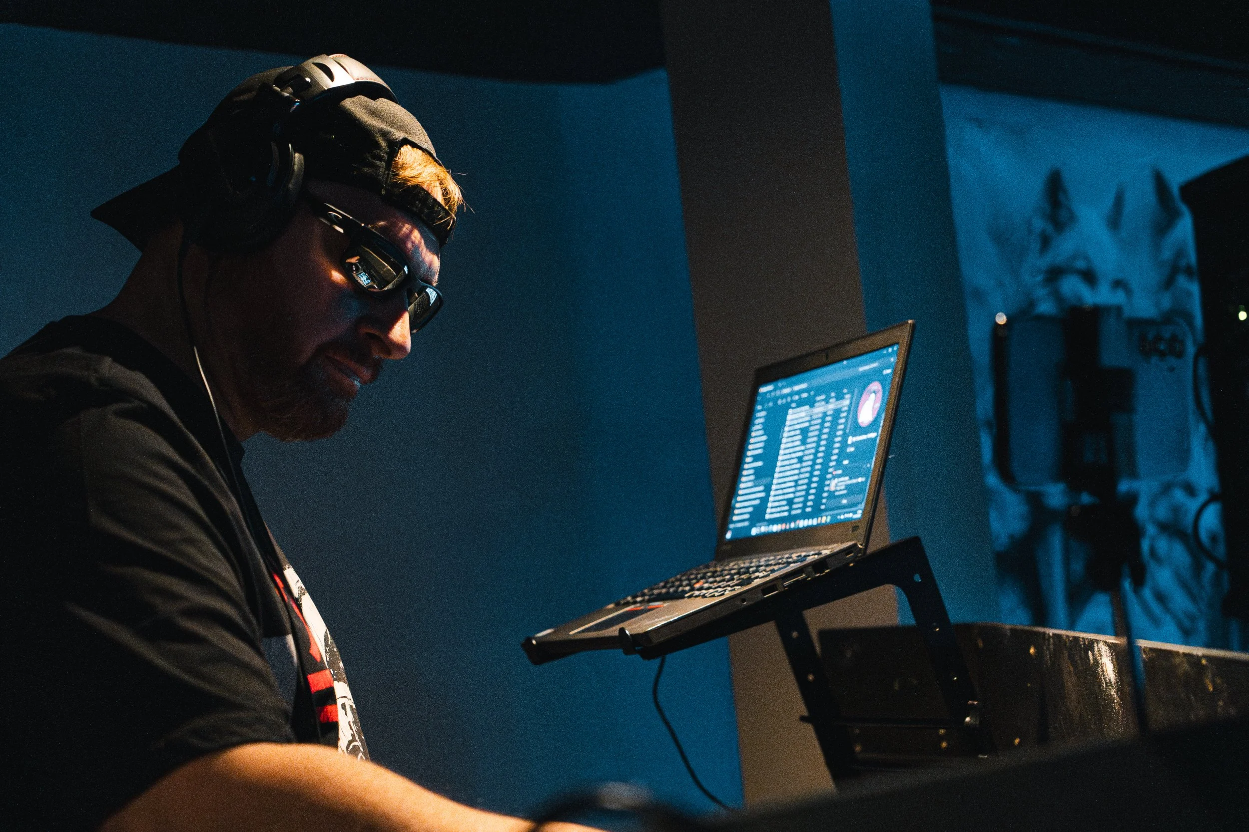 DJ-01.jpg