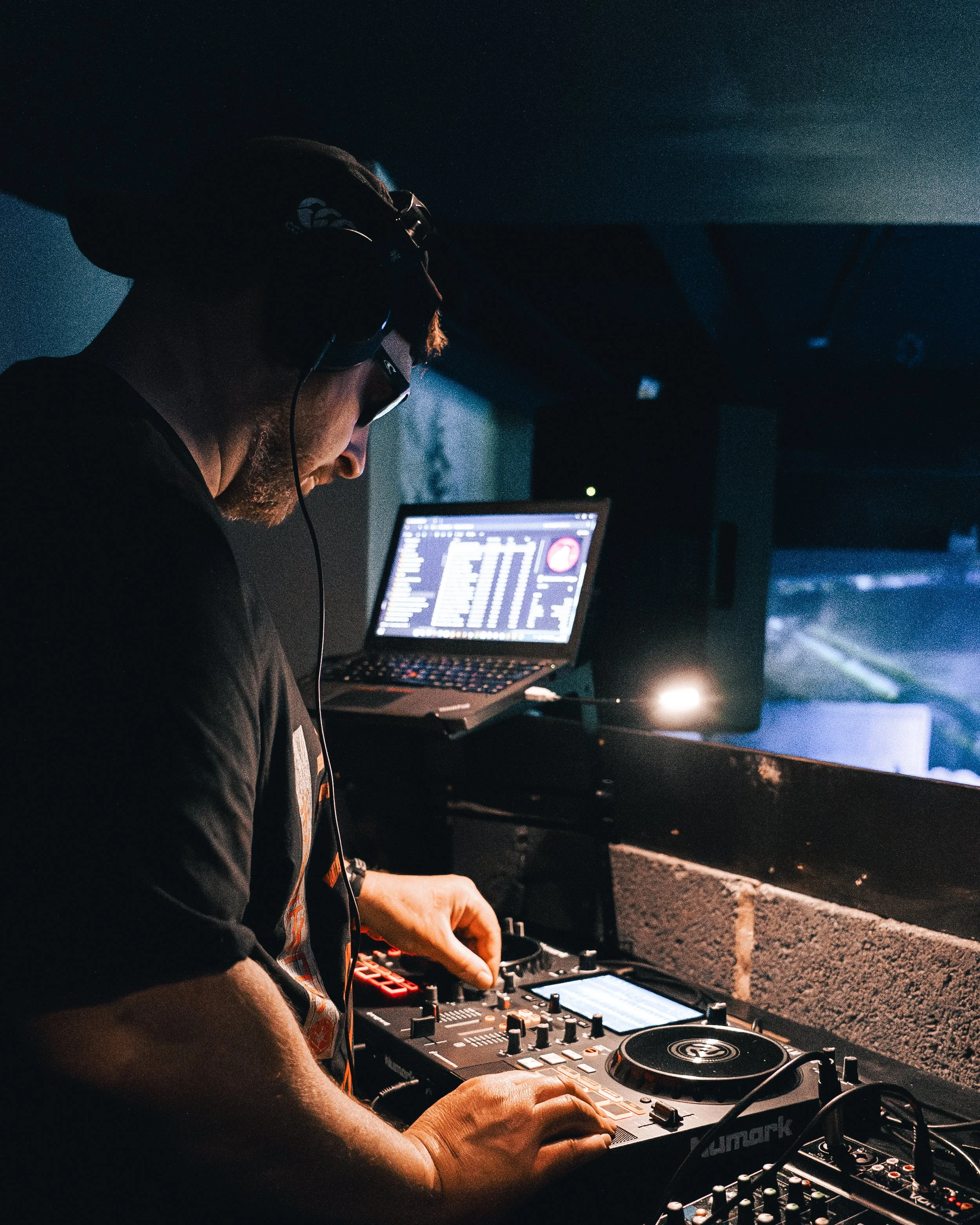 DJ-20.jpg