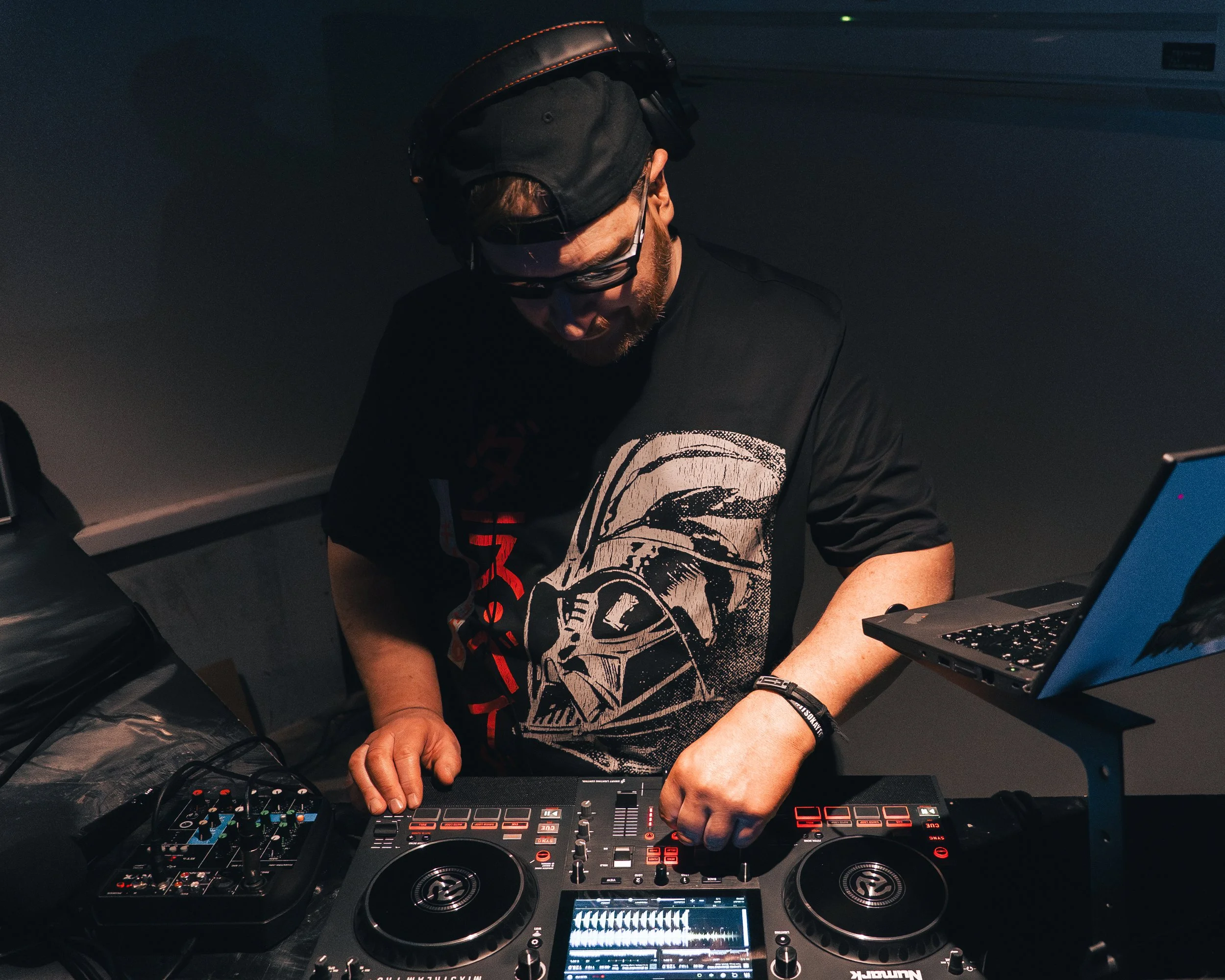 DJ-08.jpg