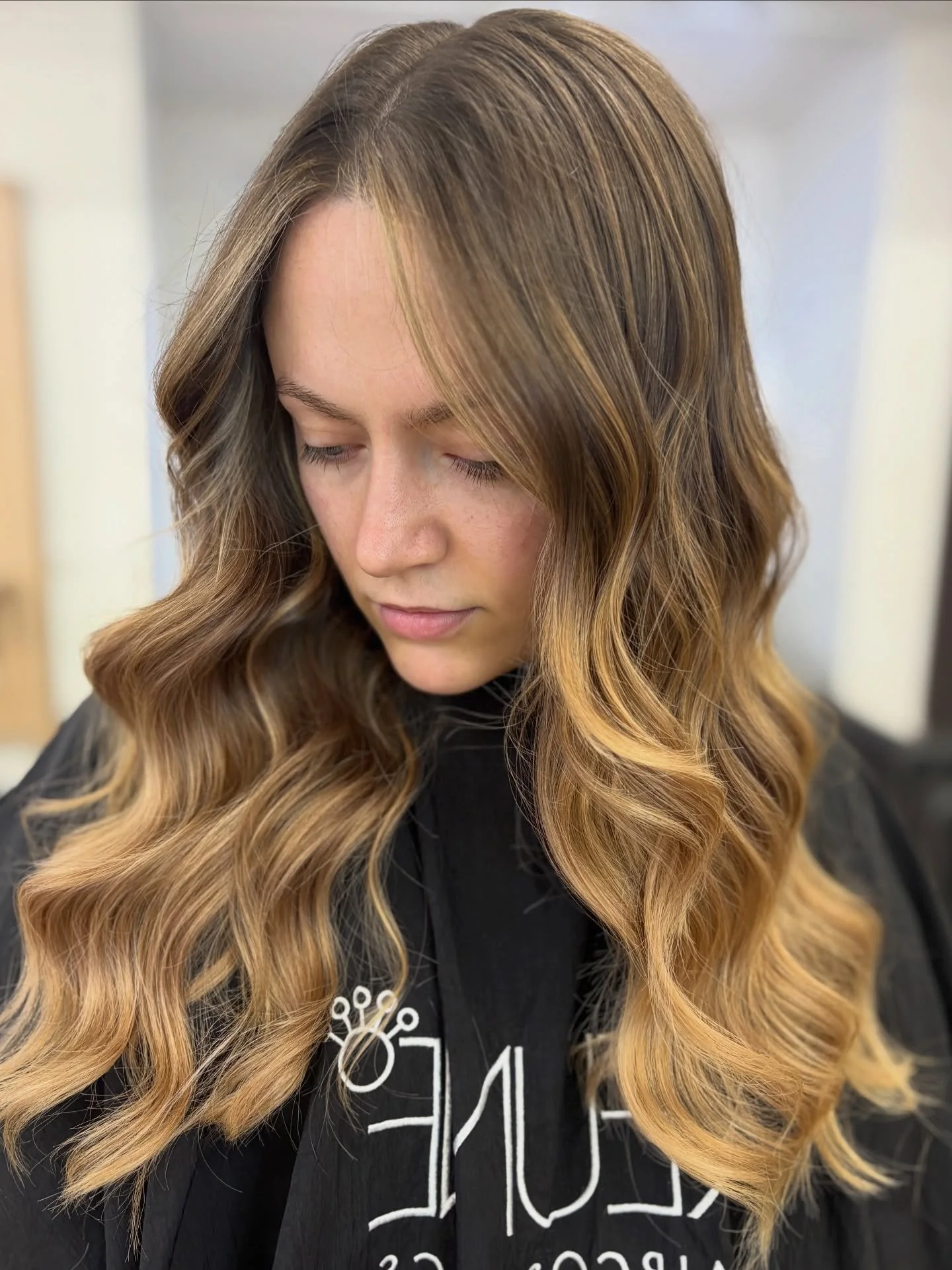 The blend is blending 🤎✨ Low-maintenance bronde for the effortless girlies.

Colour, Cut &amp; Style by Aimee ( @hairbyaimeeee )

#AdelaideHillsHair #AdelaideHillsHairdresser #AdelaideHillsSalon #AdelaideHairdresser #AdelaideHairSalon #AdelaideHairC