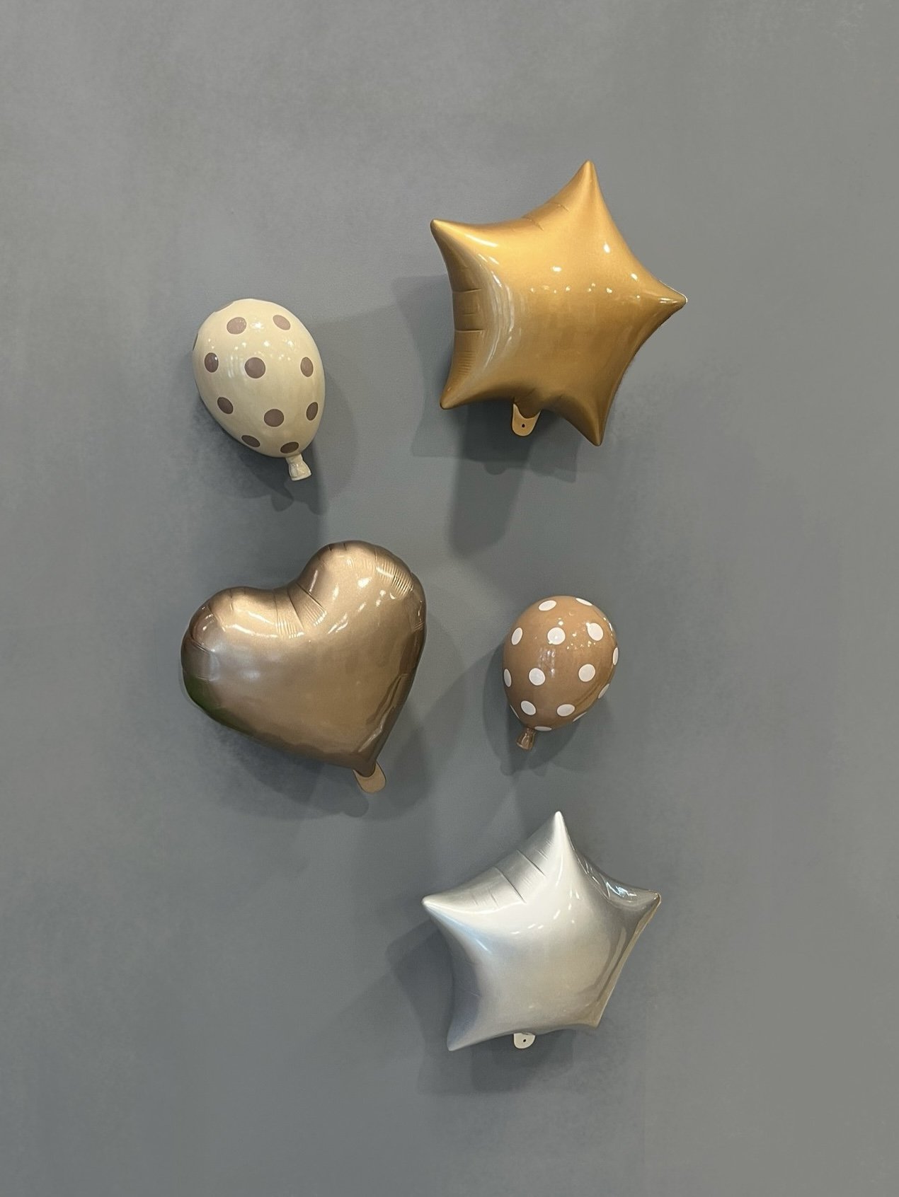 WALL MOUNT BALLOONS