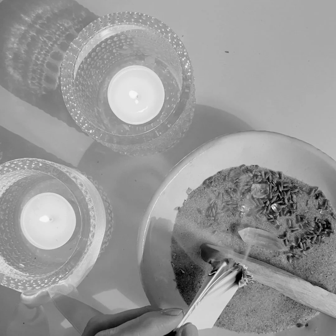 🌙 13 W&uuml;nsche f&uuml;r dein neues Jahr ✨

Zwischen dem 24. Dezember und dem 6. Januar liegen die Rauhn&auml;chte &ndash; zw&ouml;lf besondere N&auml;chte, die seit Jahrhunderten als eine magische Schwellenzeit gelten. Jede dieser N&auml;chte ste