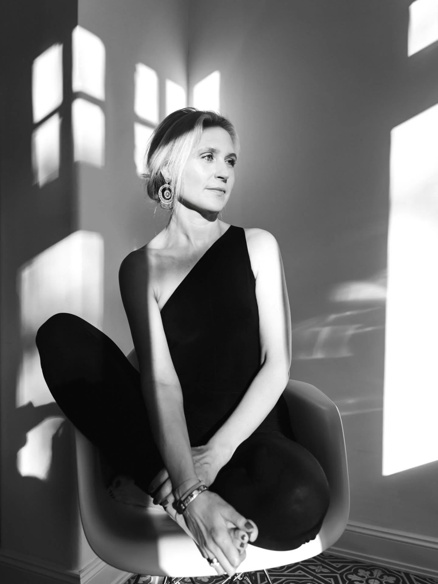 Der Verstand fragt, die Seele wei&szlig;. ✨

📸 @empowher_by_lena_lach

#coaching #spiritualit&auml;t #hamburg