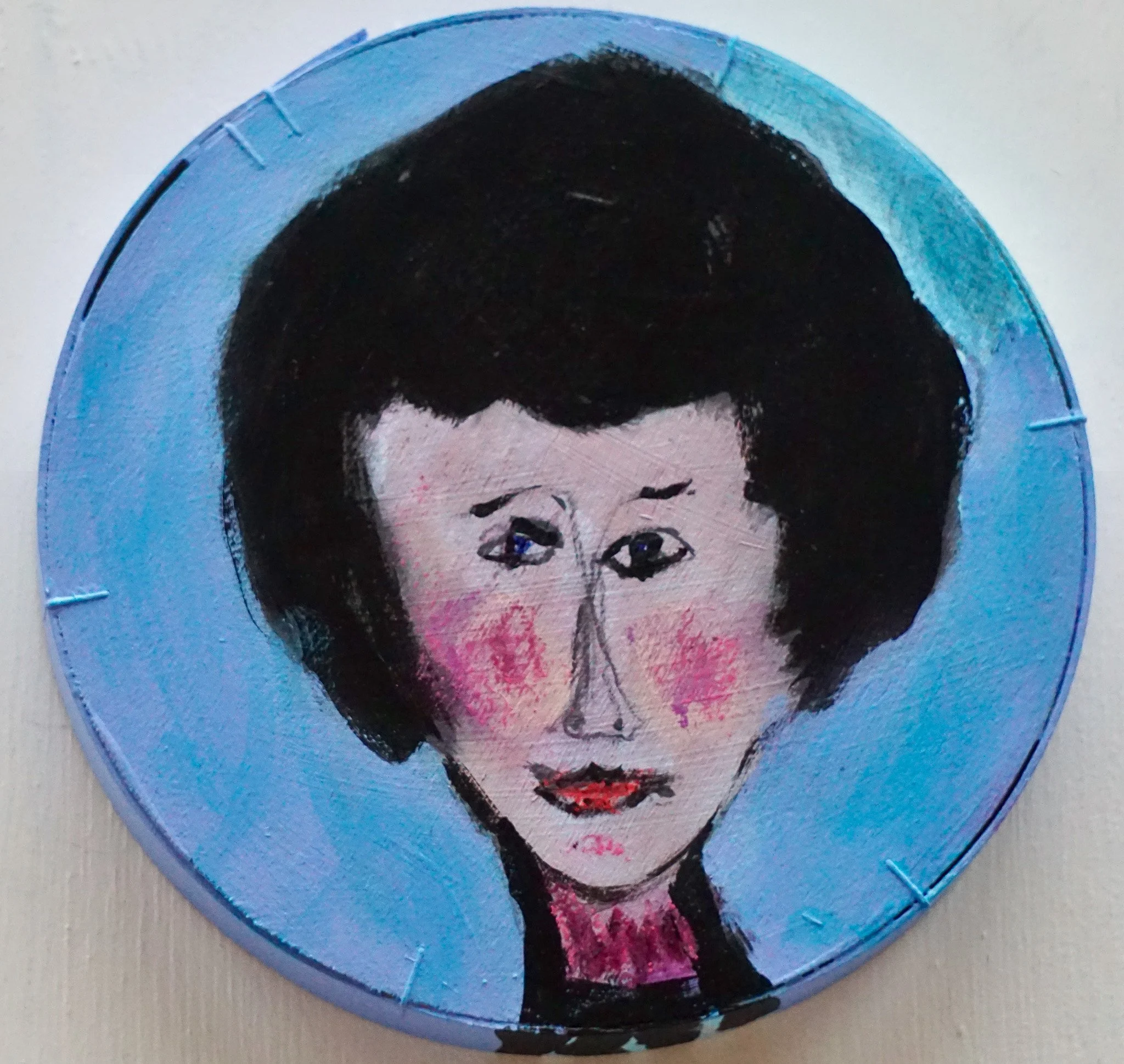 Porträt auf einer Käseschachtel von Künstlerin Christine Bender