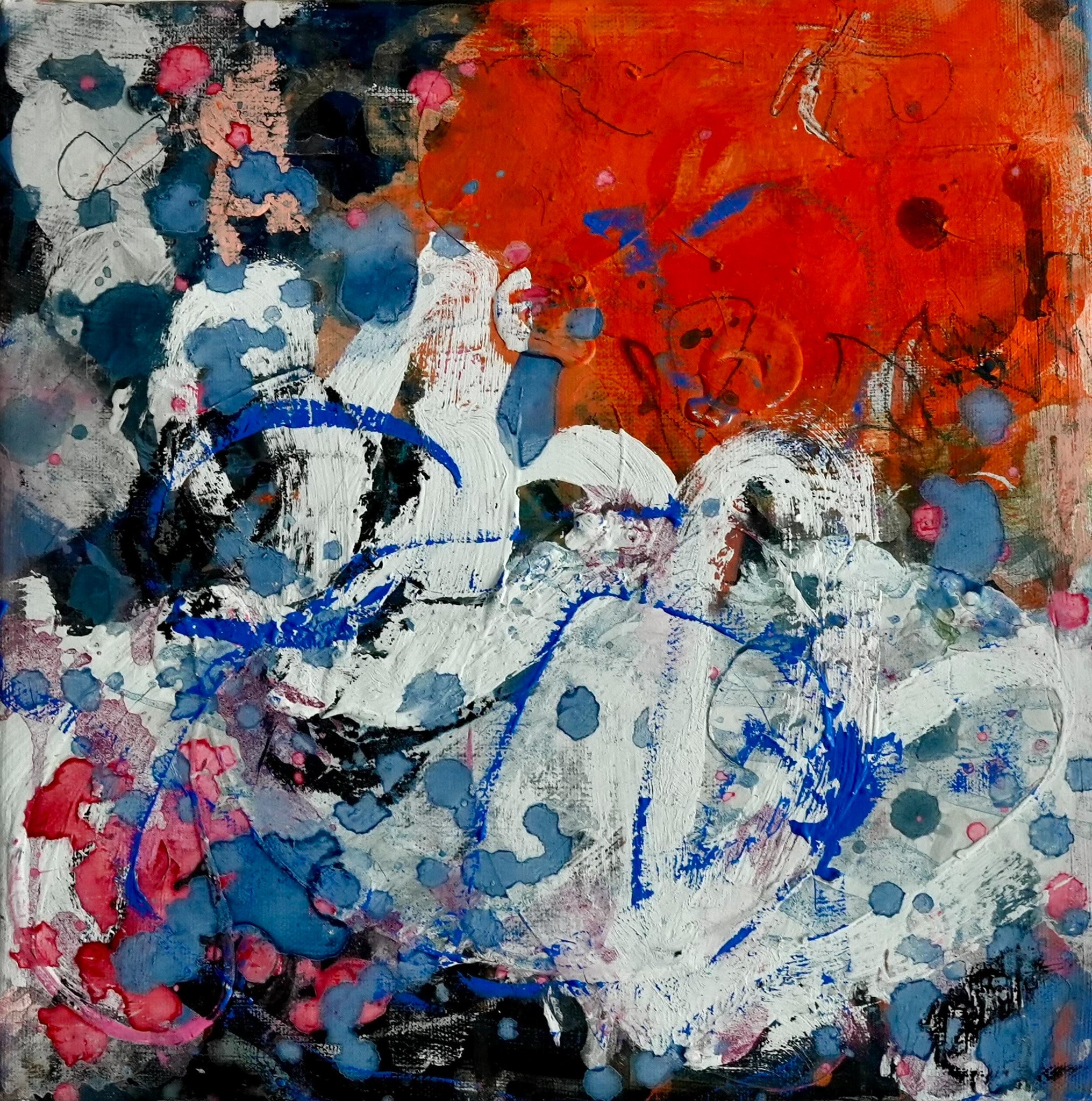 Abstraktes Gemälde mit einer roten, blauen, weißen und schwarzen Farbpalette. Es gibt Pinselstriche, Farbspritzer und Linien.