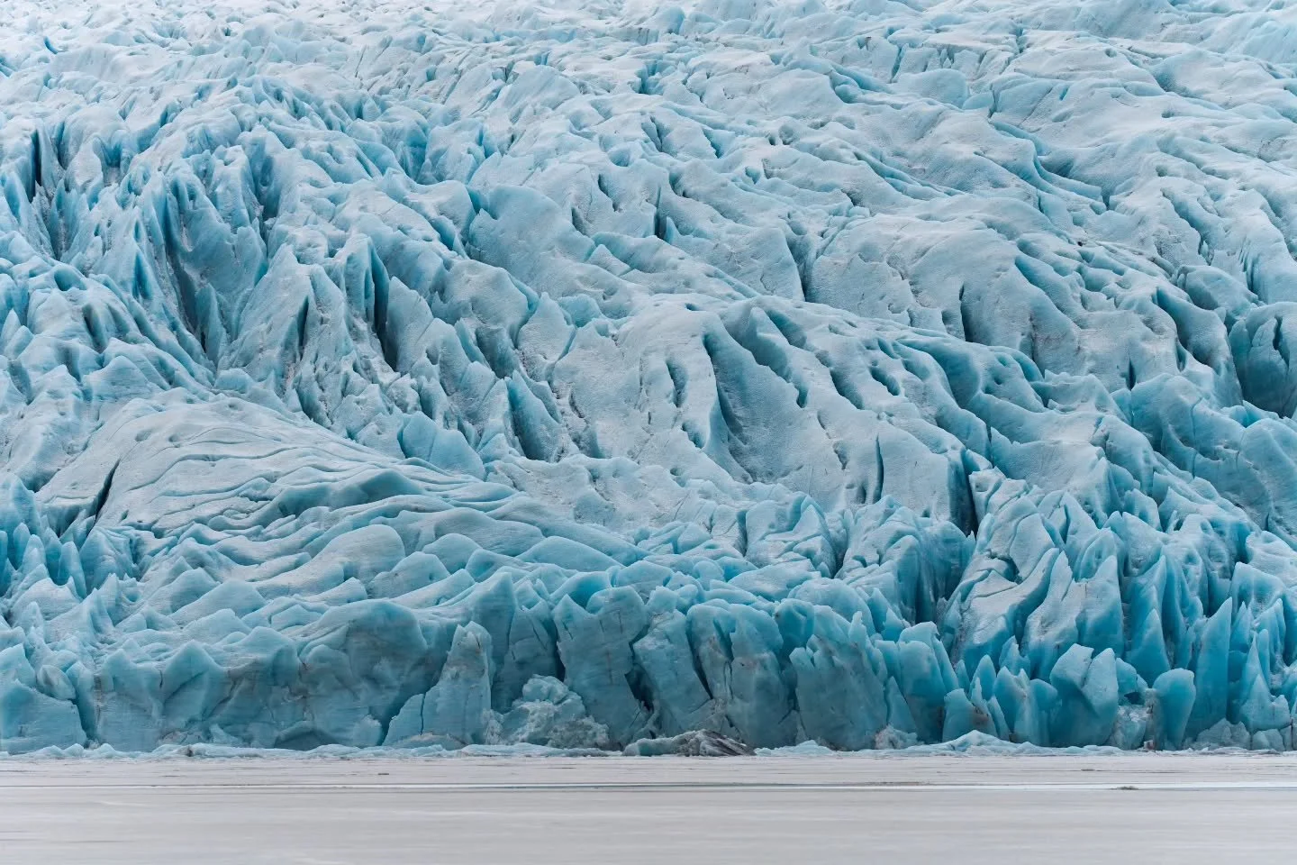 Iceland's biggest glacier, Vatnaj&ouml;kull, has many glacier fronts where large rivers of ice come down from the mountain. Sometimes lakes form at the end of it and this is an example, Fjalls&aacute;rl&oacute;n! Had to get my big lens out to get all