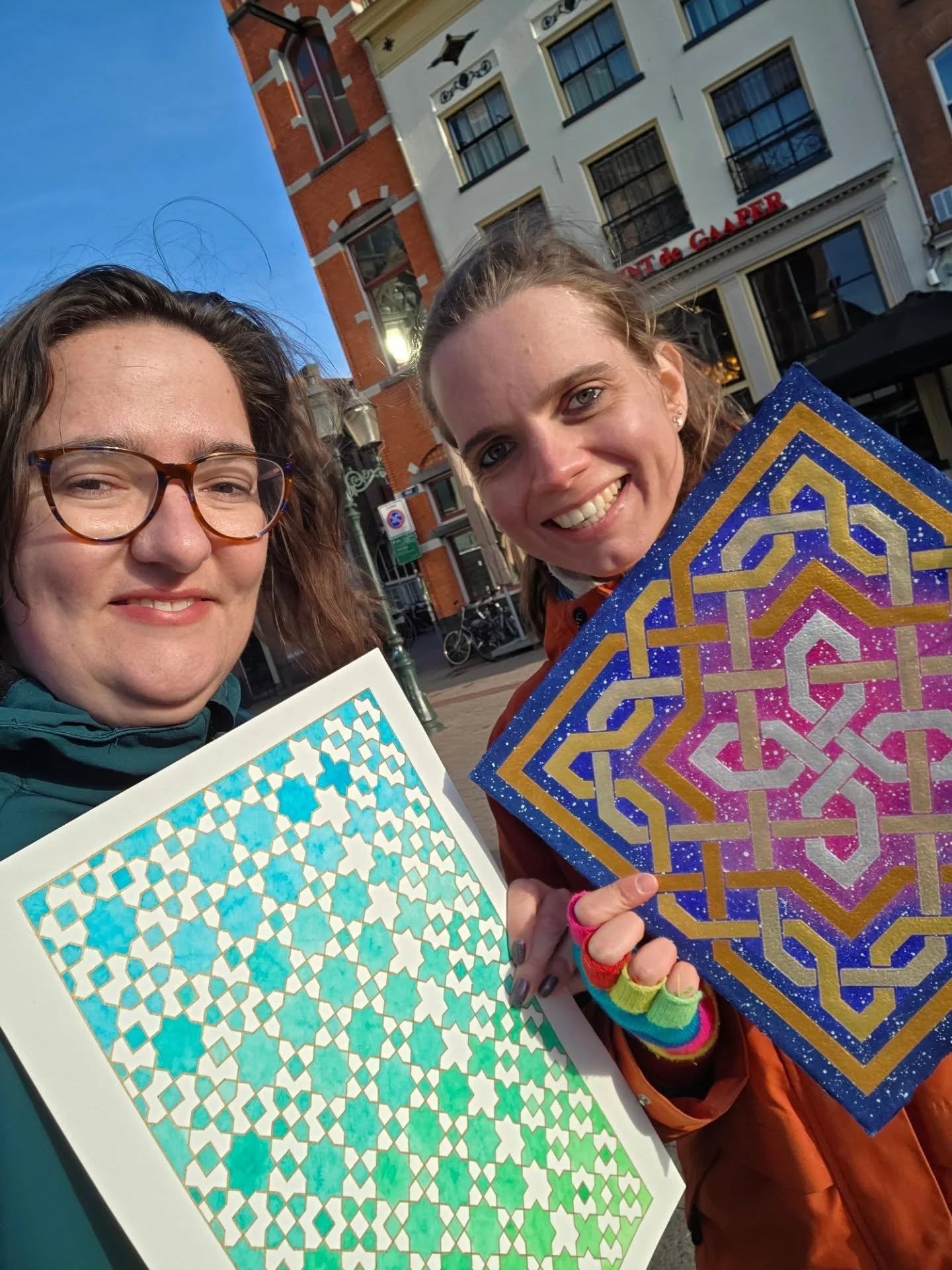 A meet up that's been in the making for a year has finally happened...We decided to do an art swap, a "real Lieve" for a "real Miek" and here is the result!