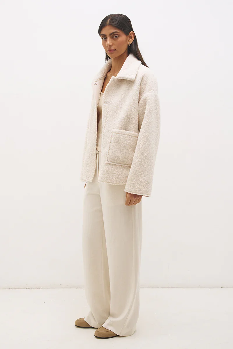 ELISAB PERTH BOUTIQUE - SKADI REVERSIBLE JACKET - CREAM 2.webp