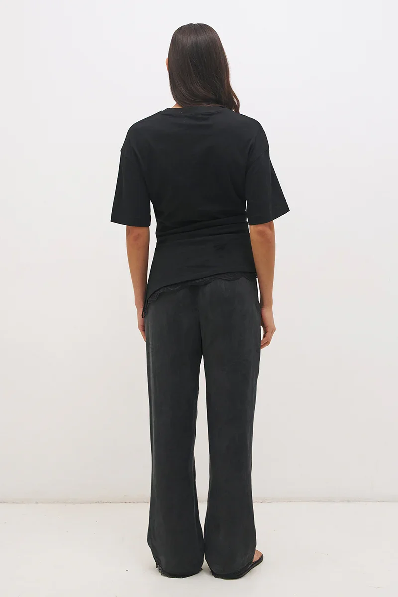 ELISAB PERTH BOUTIQUE - LIORA T SHIRT - BLACK 3.webp