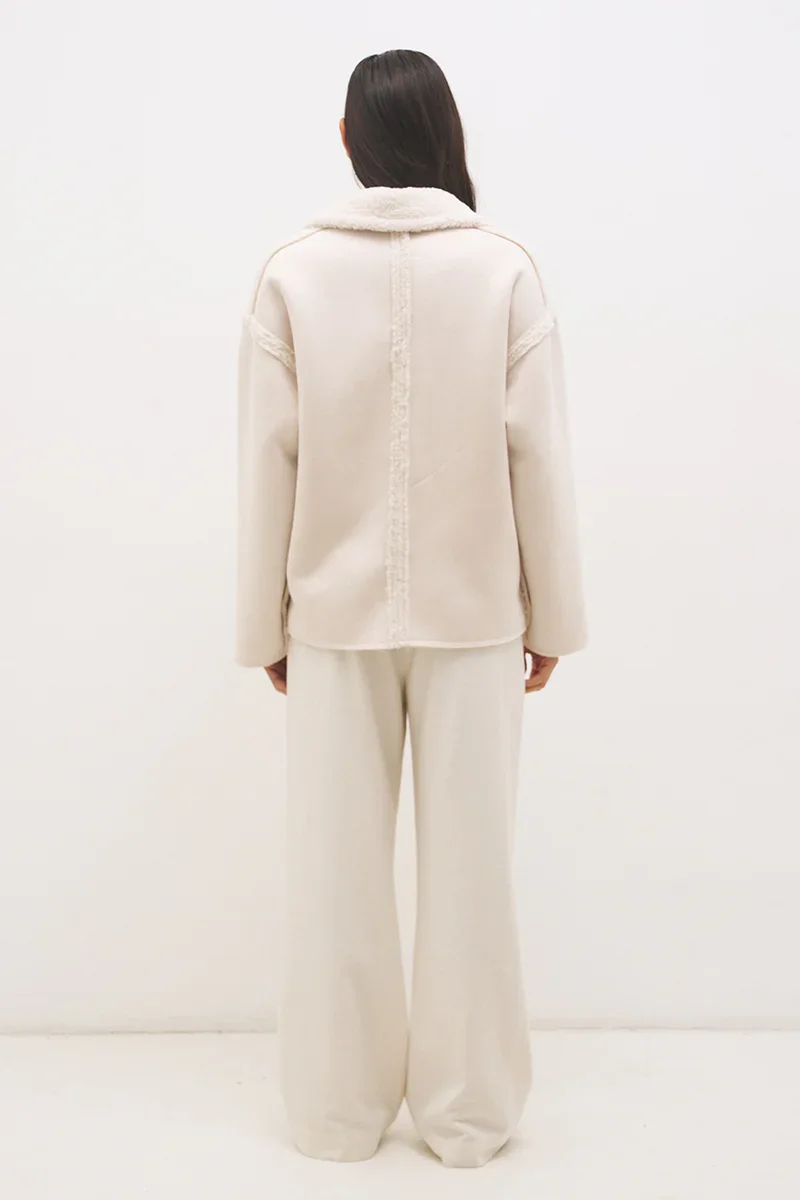 ELISAB PERTH BOUTIQUE - SKADI REVERSIBLE JACKET - CREAM 3.webp