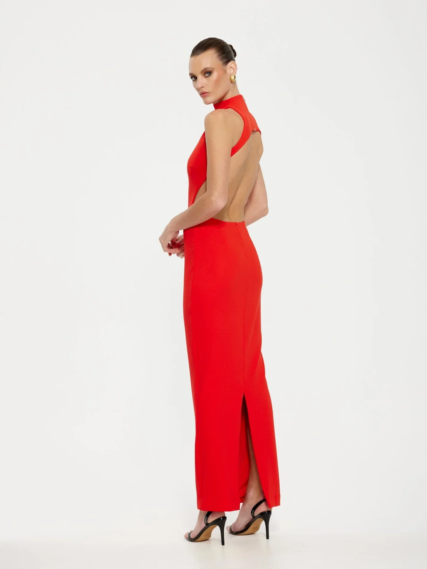 ambre-gown-cherry-red-959876.webp