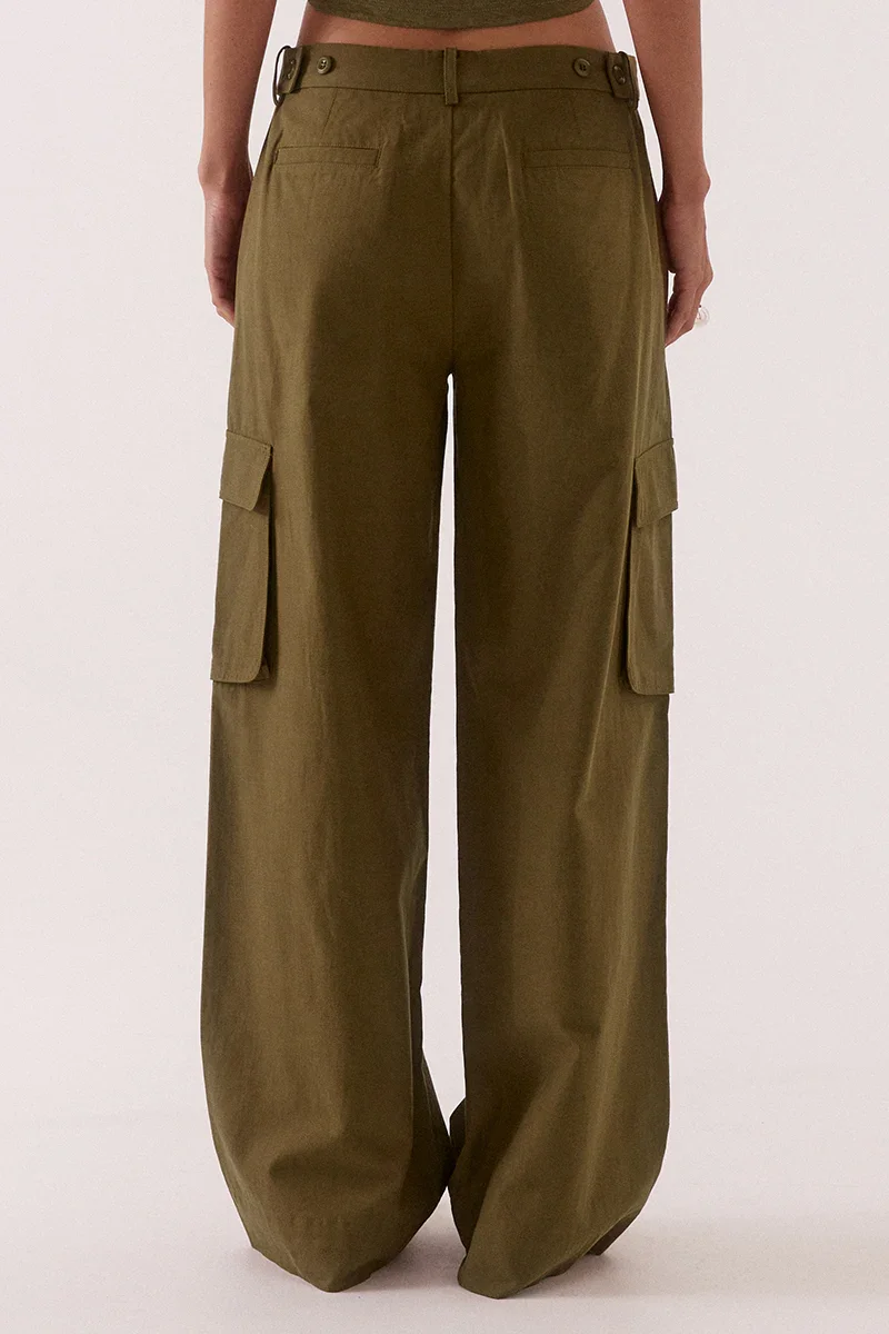 SOVERE STUDIO - SABINE CARGO PANTS - KHAKI - PERTH BOUTIQUE ELISAB 3.webp