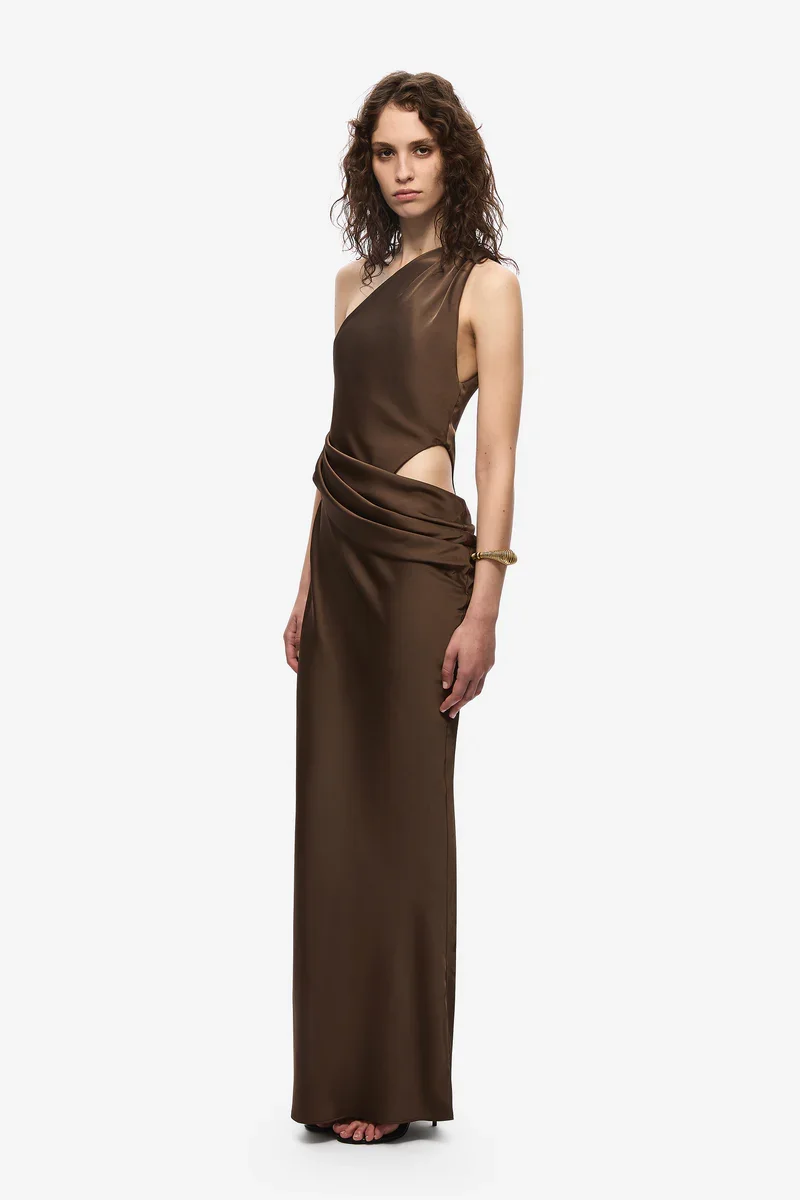 DR326-CA_THEISADORASSATINDRESS CARAFE.webp