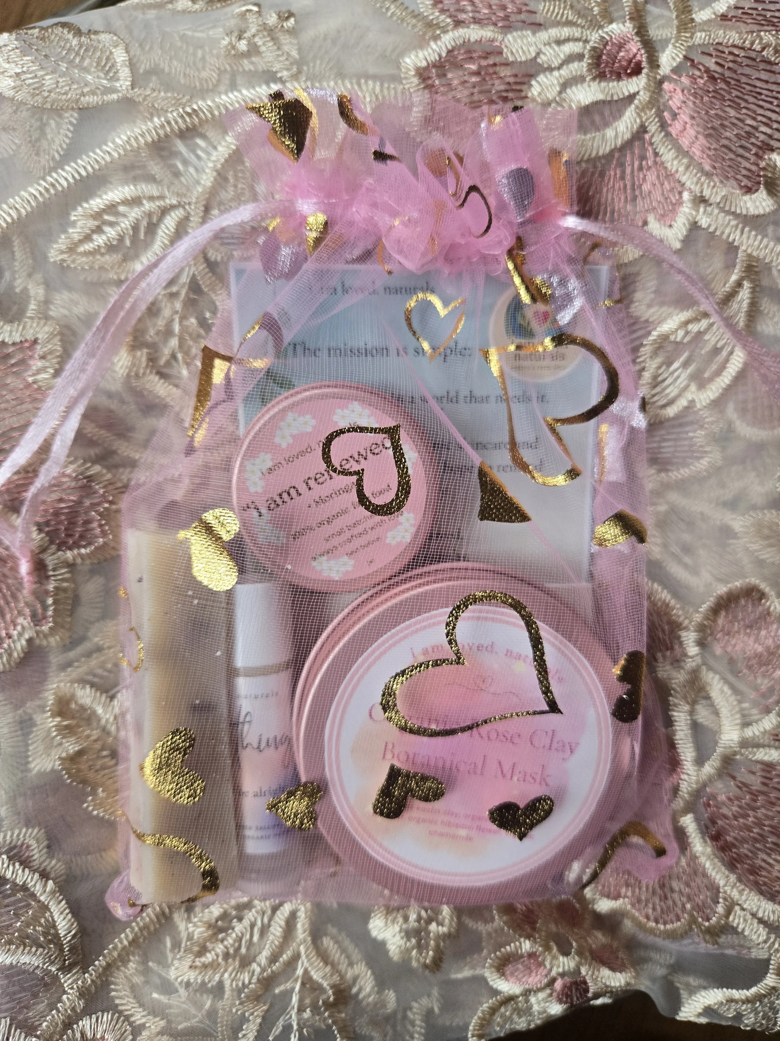 "i am loved"- 100% organic gift set