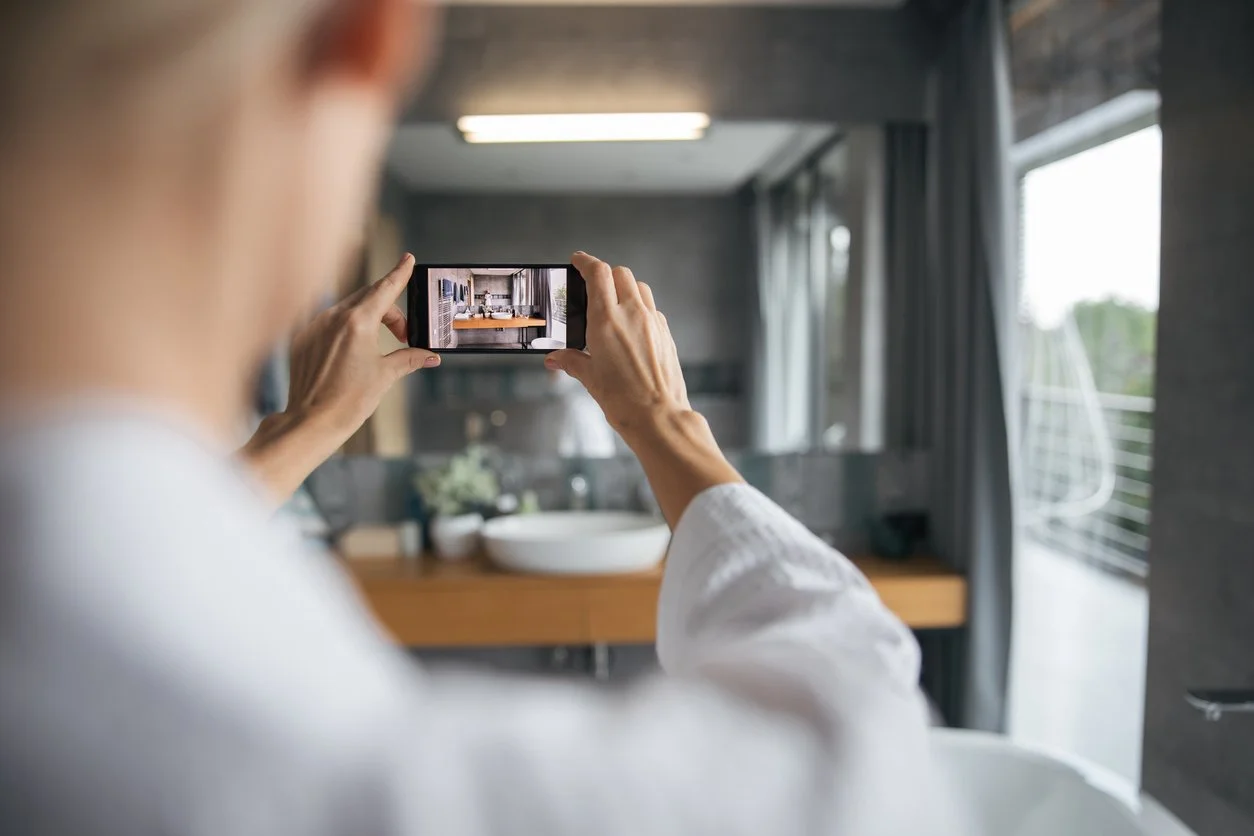 Taking picture of bathroom .jpg