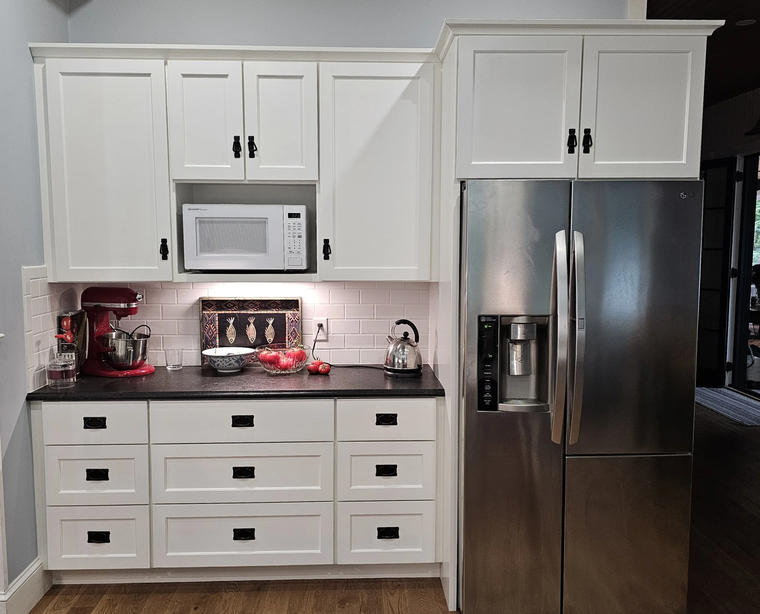 001 res kitchenNEWacr.jpg