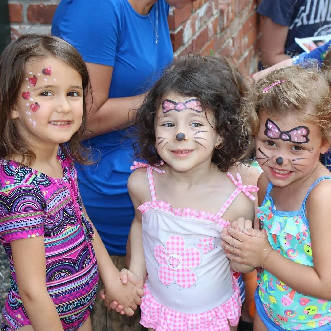Sending all the love at the end of another incredible week at #zimmerartsandnaturecamp Shabbat Shalom to our #Zimmerfamily 💕💕💕 check out more pics from this week at camp on our Facebook page! #facepaint #friendship #outdoorfun #summerloving
