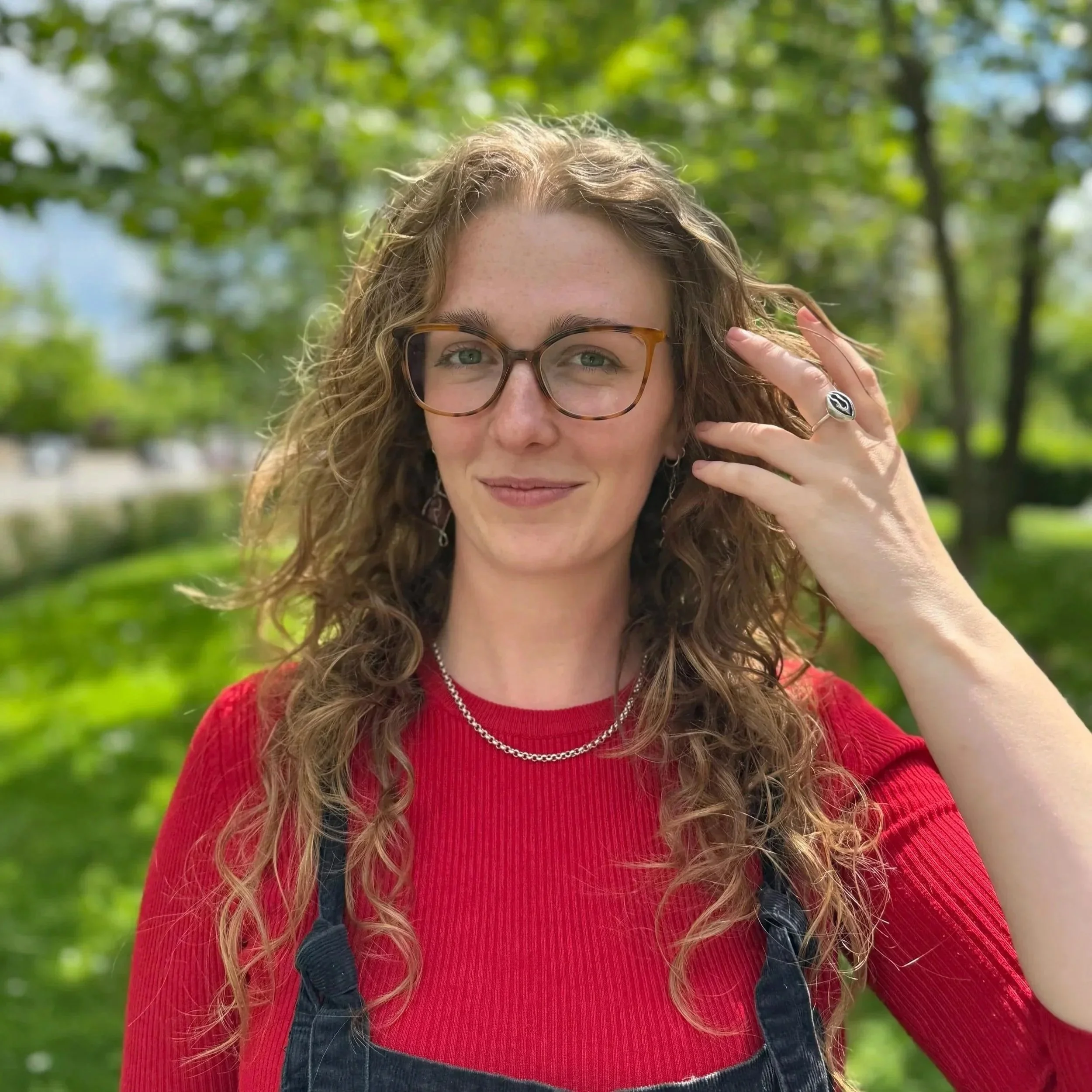 Sarah Peart, Brisbane-based sexologist and sex therapist providing sex education in schools and adult sexology workshops.