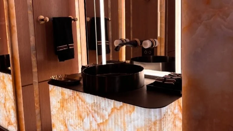 THG Paris room by Studio Mark Andrews.jpg