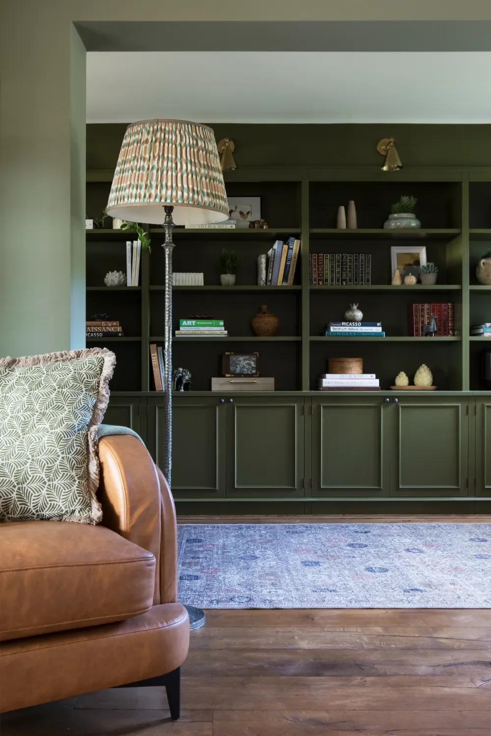 bespoke-green-shelves-interior-design-kent-michelle-shakallis.webp