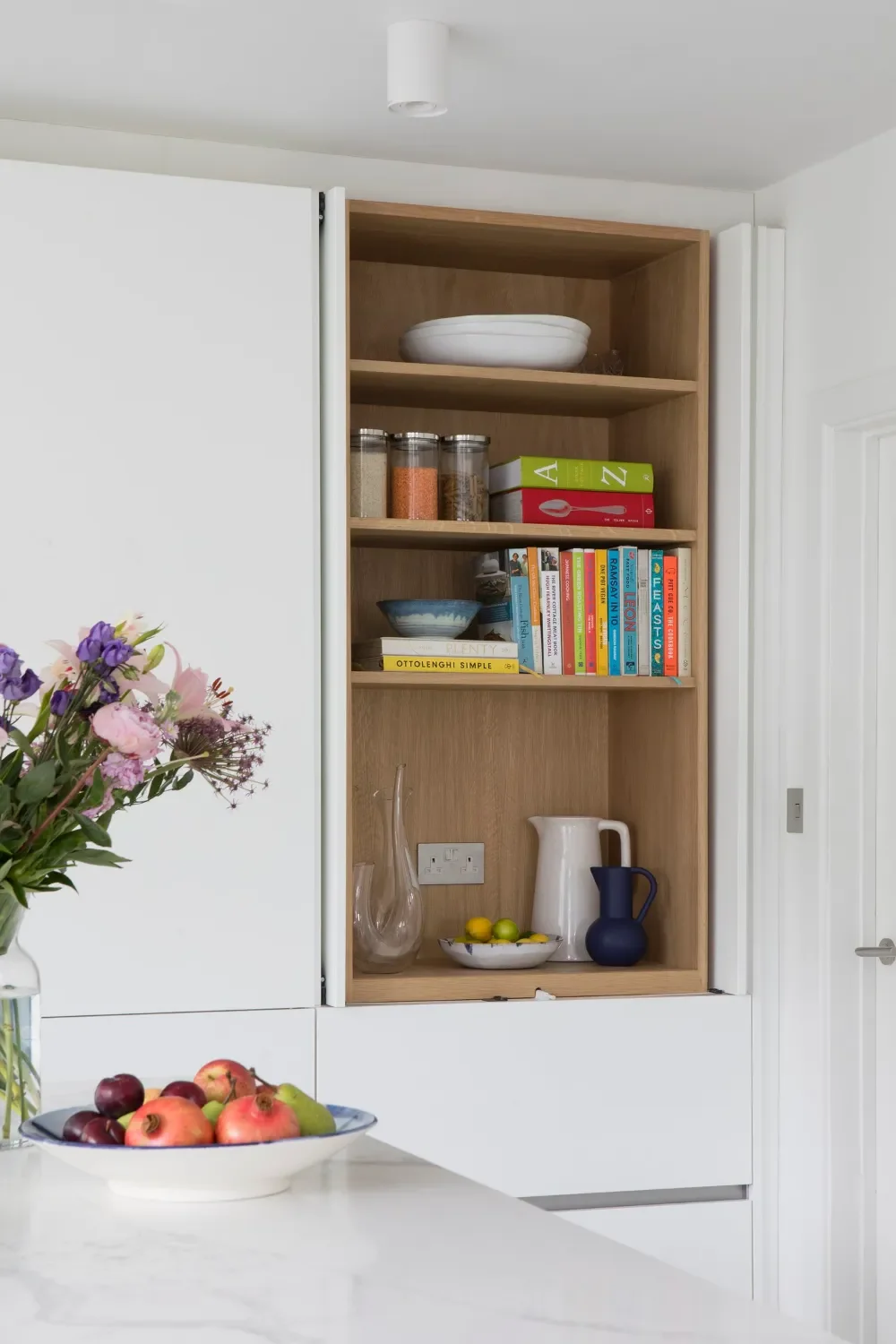 poket-door-detail-kitchen Kent Michelle Shakallis Interiors.webp
