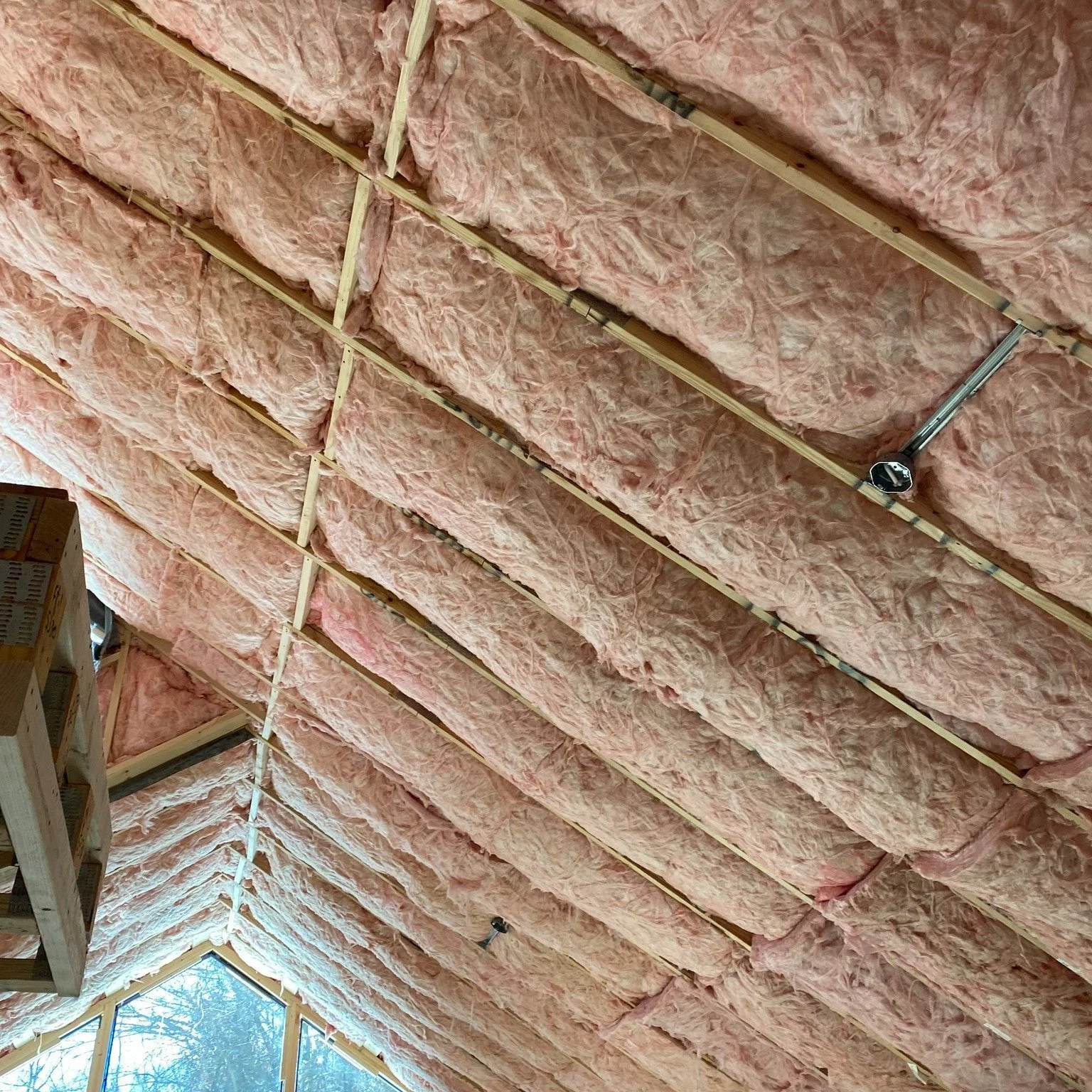 💡 Save money and stay comfortable all year long!
&mdash;
Did you know the right insulation can make a big difference on your energy bills? At S&amp;S Insulation, we offer a full range of solutions tailored to your home&rsquo;s needs:
✅ Fiberglass In
