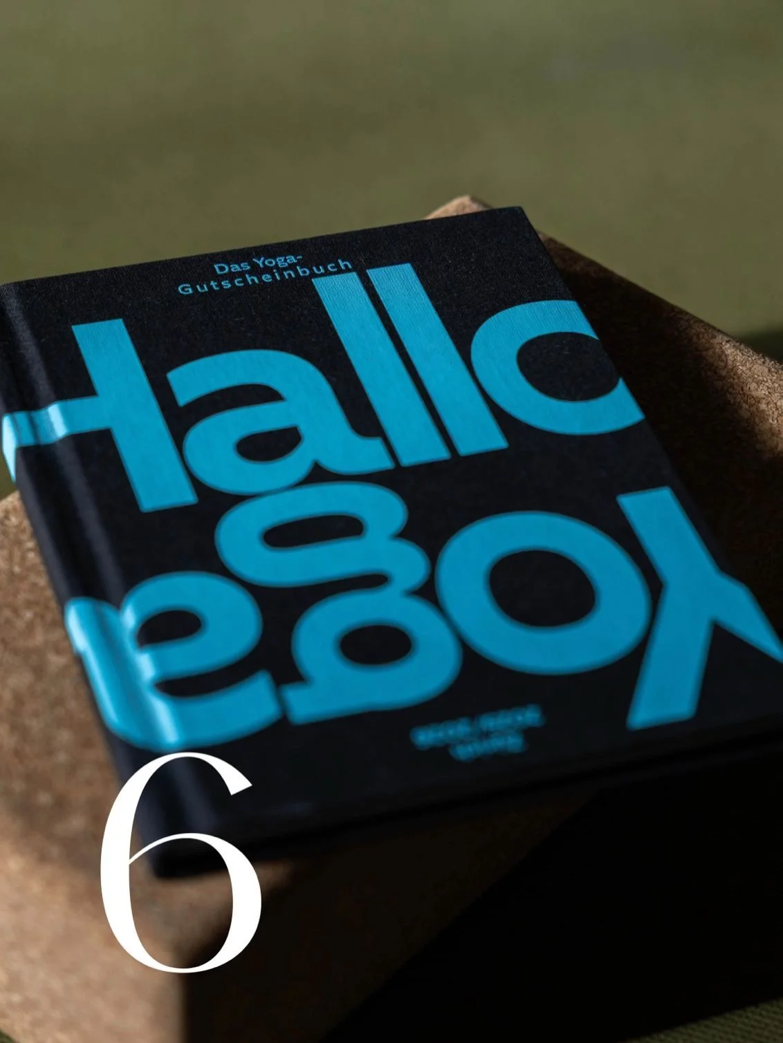 Adventskalender Verlosung:
T&uuml;rchen 6✨

Gewinne ein Yoga Guide und Gutscheinbuch f&uuml;r Z&uuml;rich &amp; Bern 🧘🏽&zwj;♀️📖

Hallo Yoga ist ein Yoga-Guide und Gutscheinbuch in Z&uuml;rich und Bern &ndash; entdecke neue Studios, finde deinen St