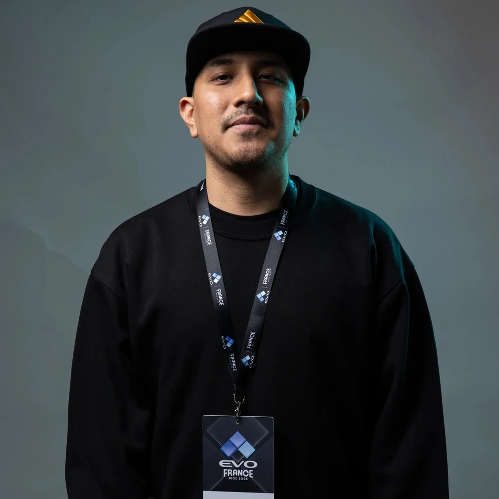 Mario Tufinio Roo Kang esports presenter and caster
