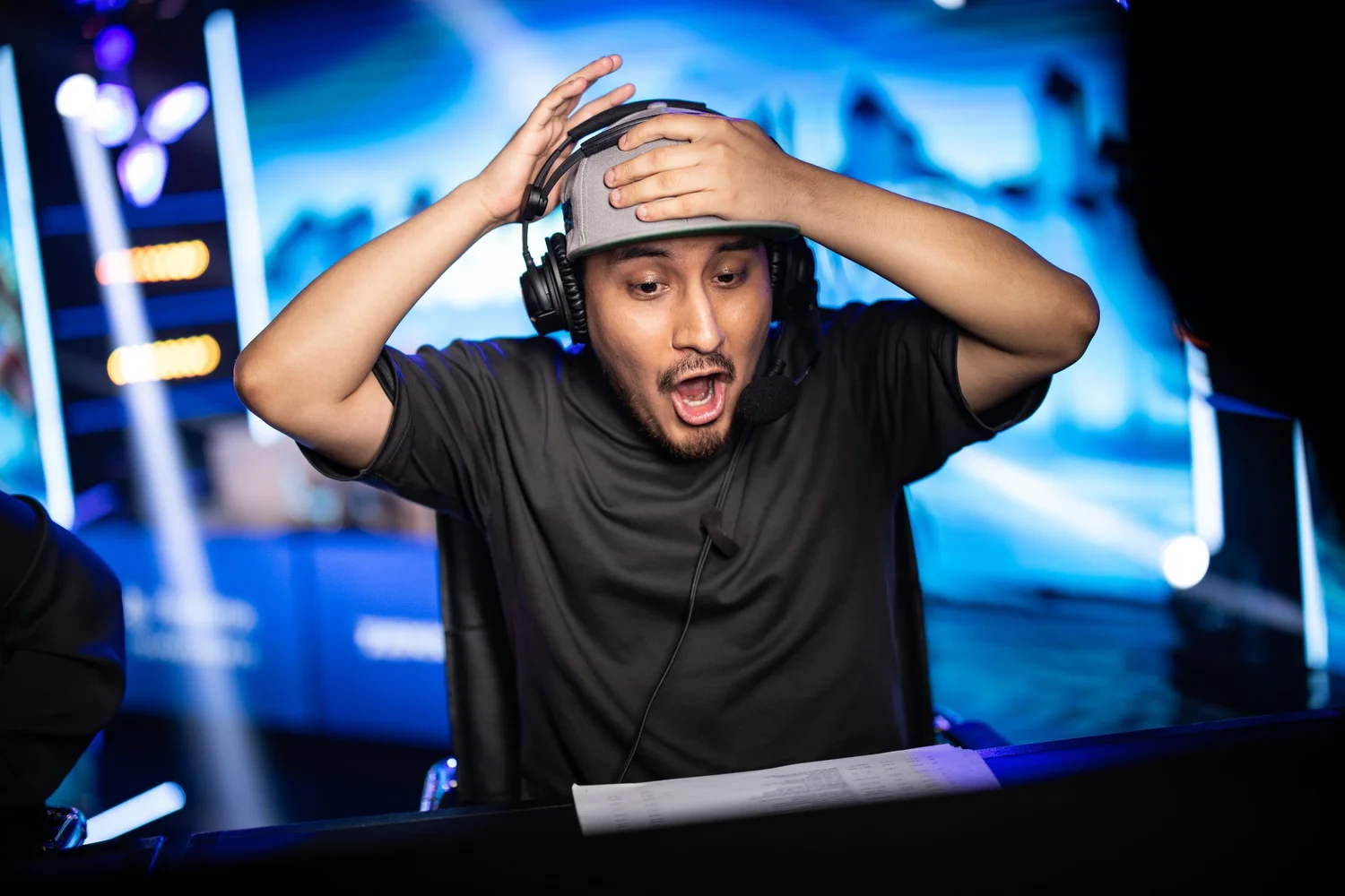 Mario Tufinio providing esports commentary