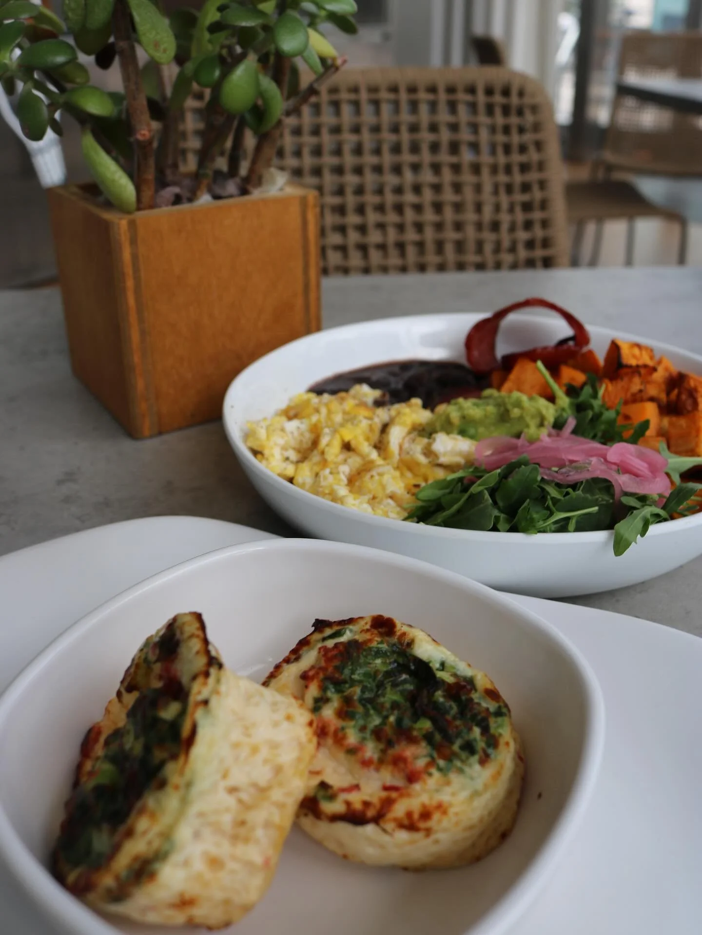 Need a kickstart? Stop by for a delicious morning bite to fuel your day. 
Fresh flavors, cozy vibes, and all the energy you need to take on whatever comes your way. See you in the morning! 
•
•
•
#nyc #newyorkcity #nycbreakfast #nycc