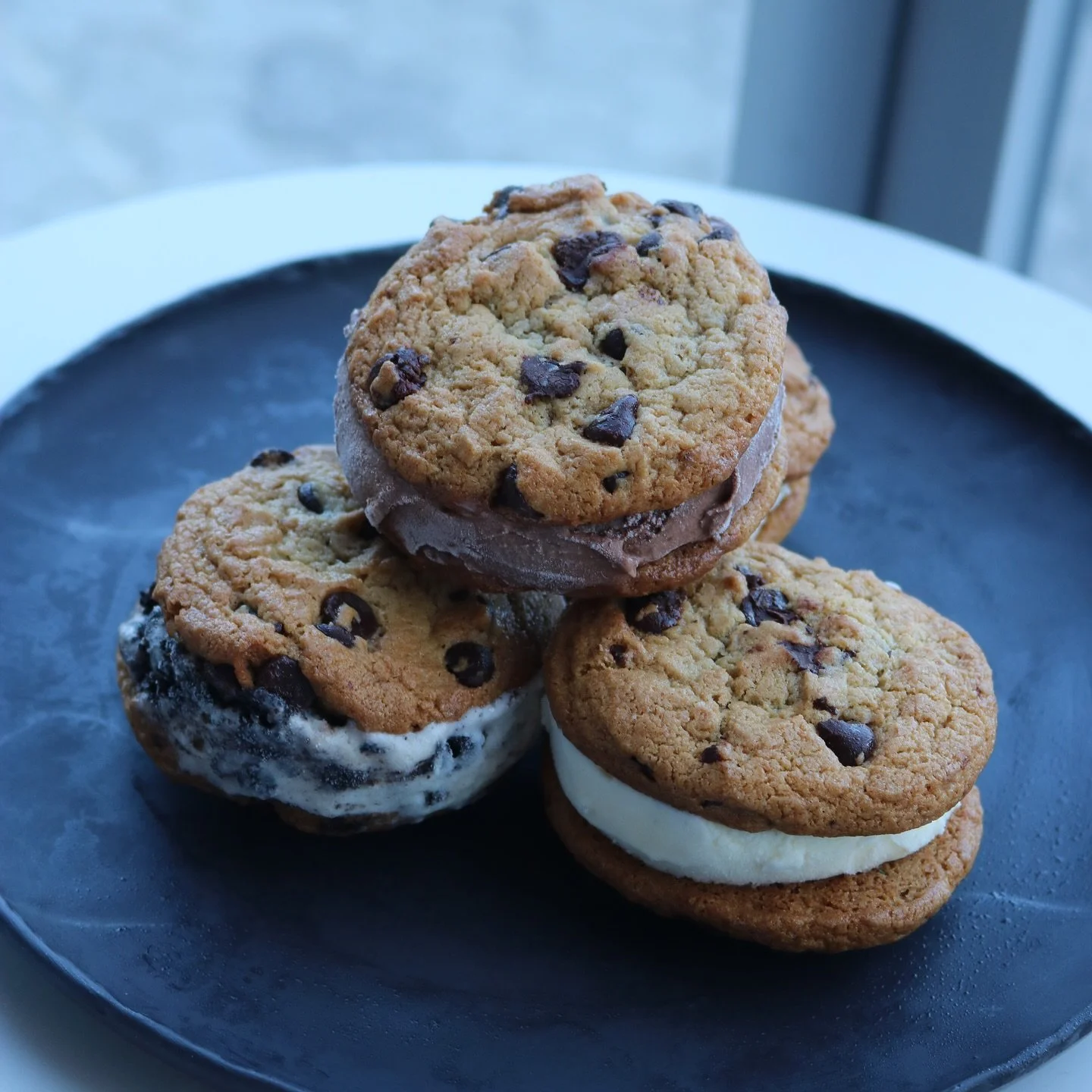 Make this week a little bit sweeter with ice cream sandwiches and live music on the Terrace on Wednesday!

See you at 4pm!

&bull;
&bull;
&bull;
#nycpopup #nycpopupevent #nycevents #livemusic #livemusicnyc #icecreamnyc #nycicecream #icecreamsandwich 