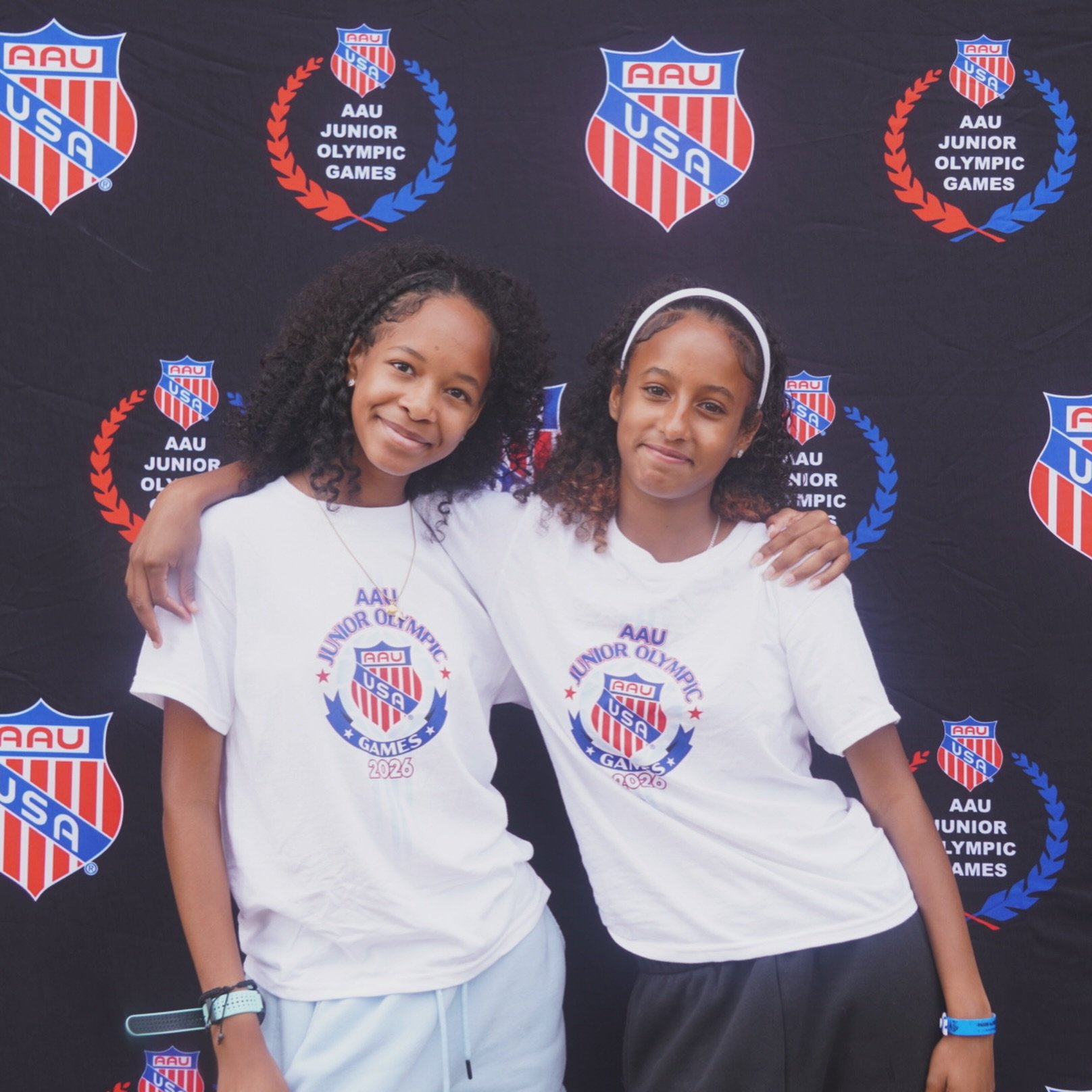 DES MOINES, IOWA &mdash; AAU JUNIOR OLYMPIC GAMES 🇺🇸🏃🏾&zwj;♂️🏃🏾&zwj;♀️

What a journey. What a blessing. What a moment for L&amp;M Obey Purpose. 🙏🏾❤️

As we reflect on our experience at the AAU Junior Olympic Games, our hearts are filled with