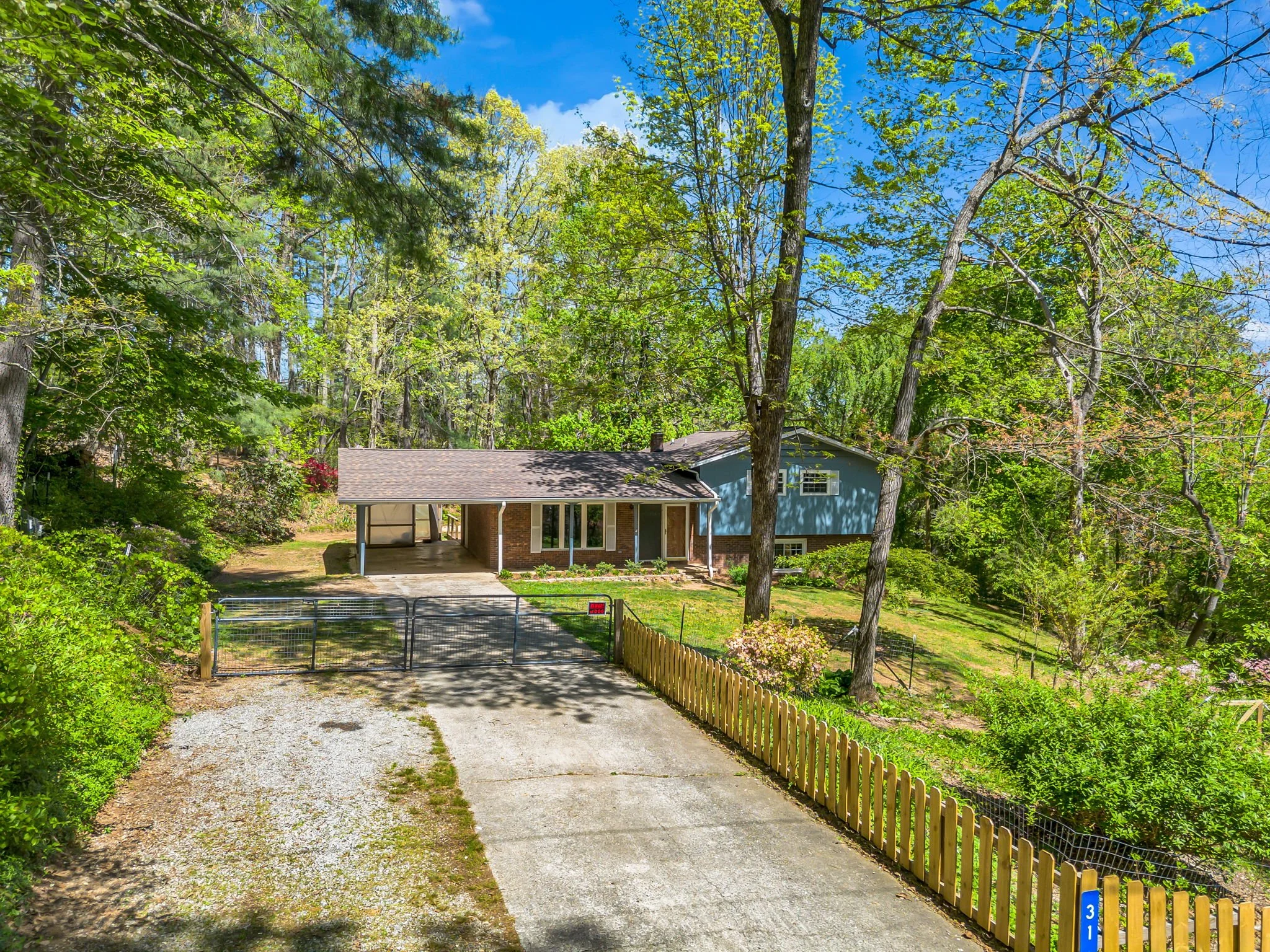 2-web-or-mls-678-firefly-ln.jpg