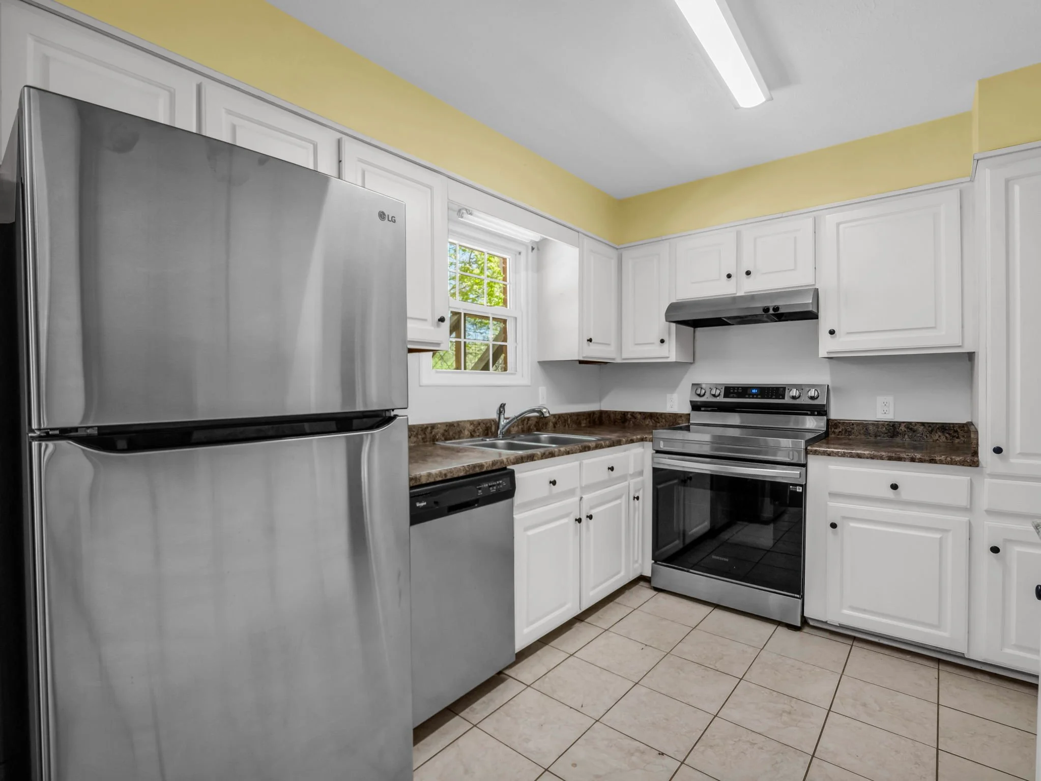 26-web-or-mls-678-firefly-ln.jpg