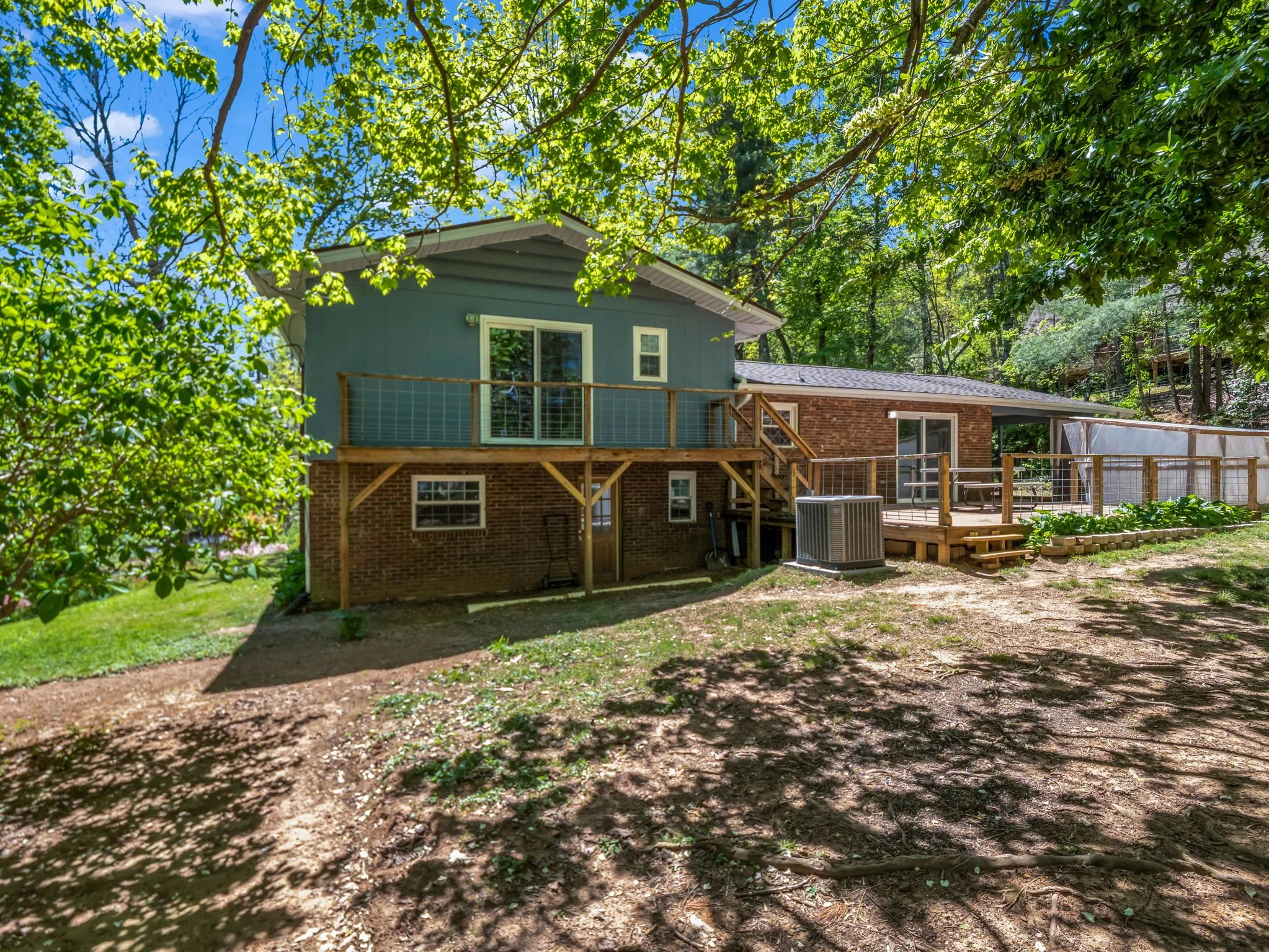 13-web-or-mls-678-firefly-ln.jpg