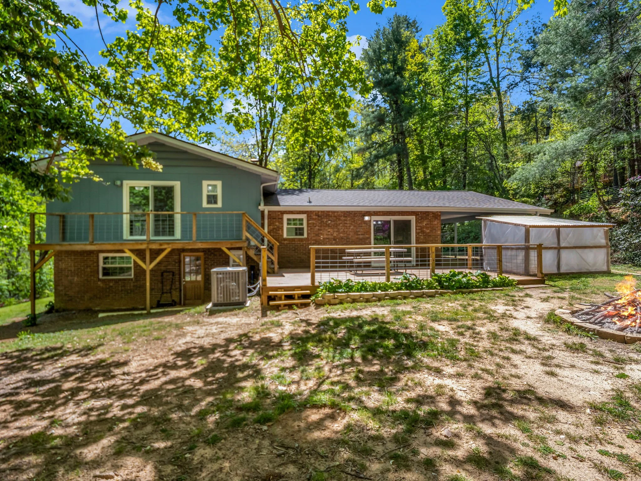 15-web-or-mls-678-firefly-ln.jpg