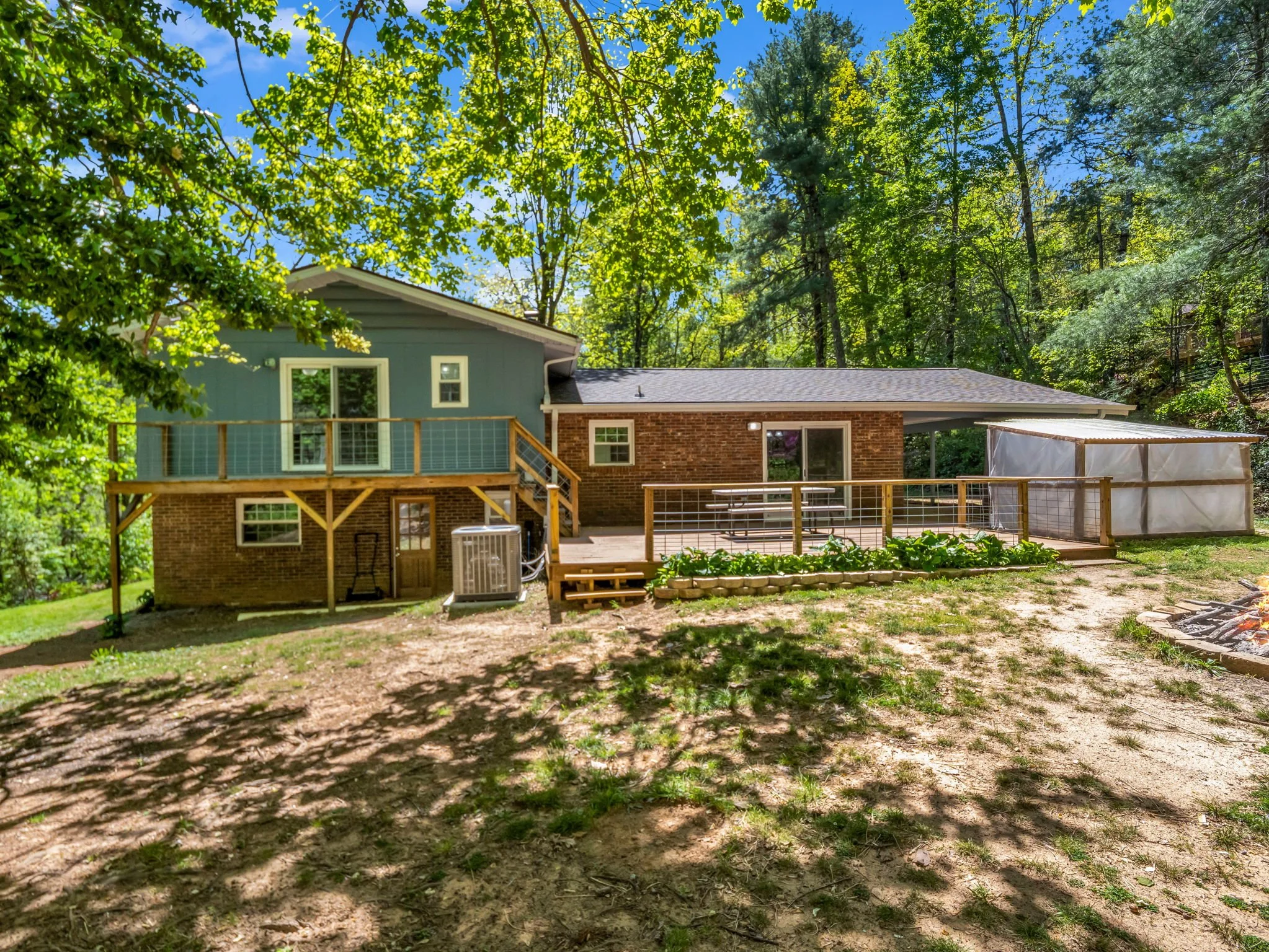 14-web-or-mls-678-firefly-ln.jpg