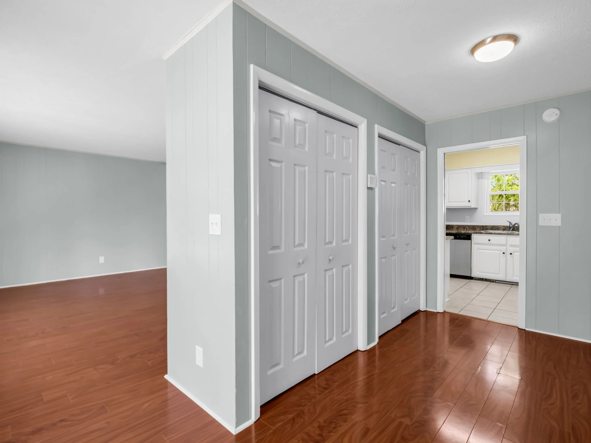 20-web-or-mls-678-firefly-ln.jpg