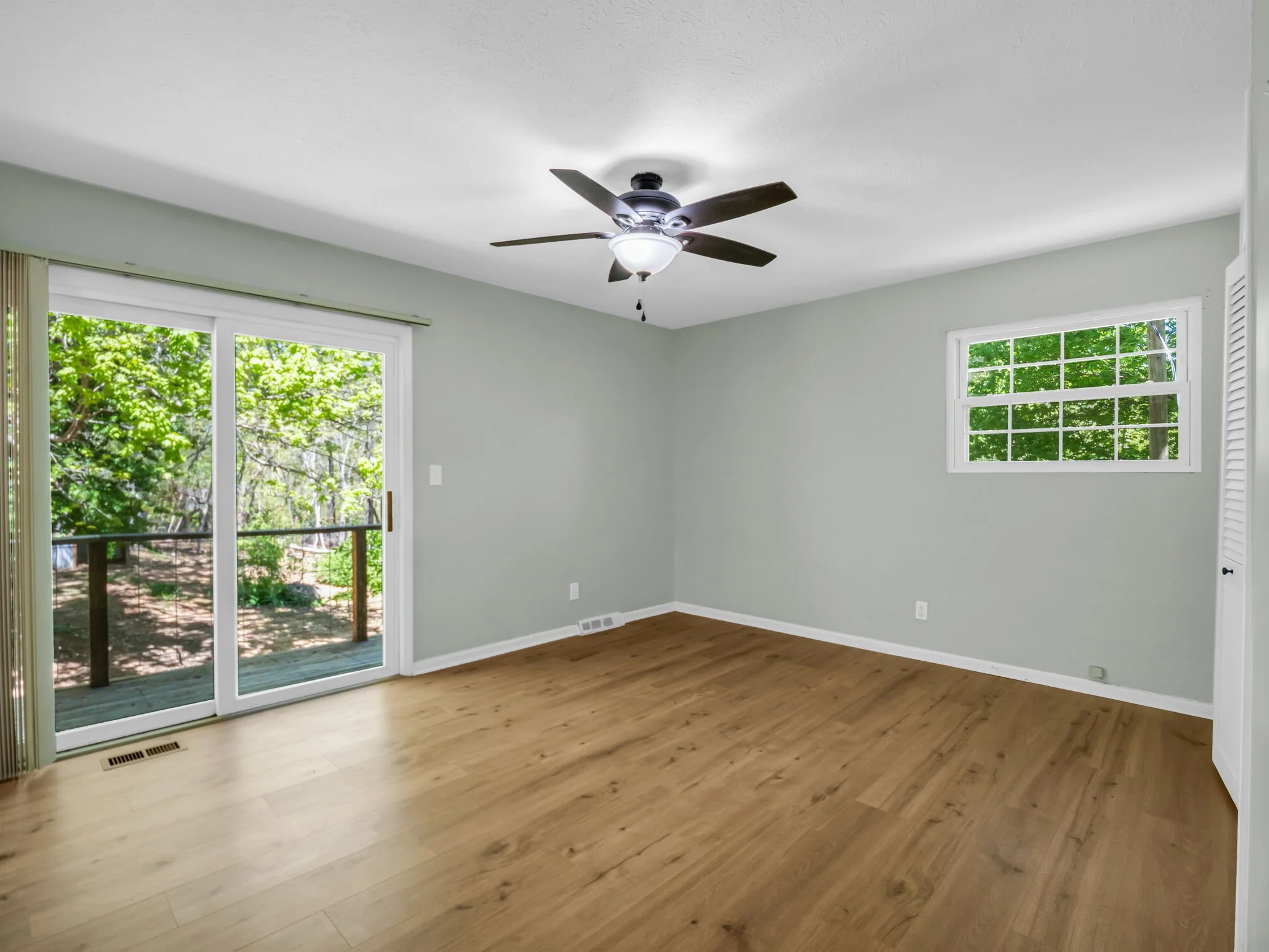 31-web-or-mls-678-firefly-ln.jpg