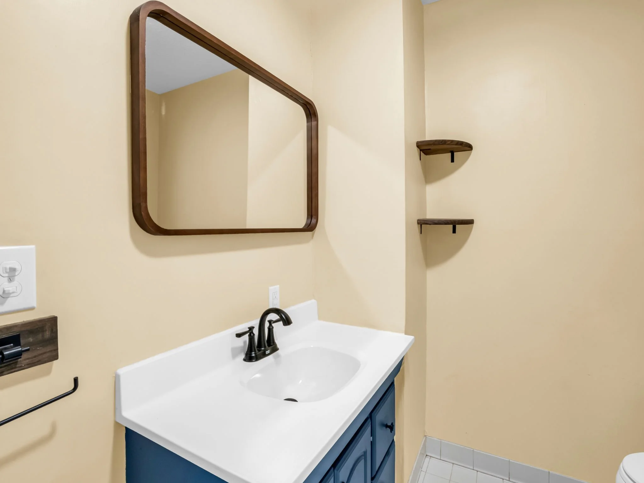 30-web-or-mls-678-firefly-ln.jpg